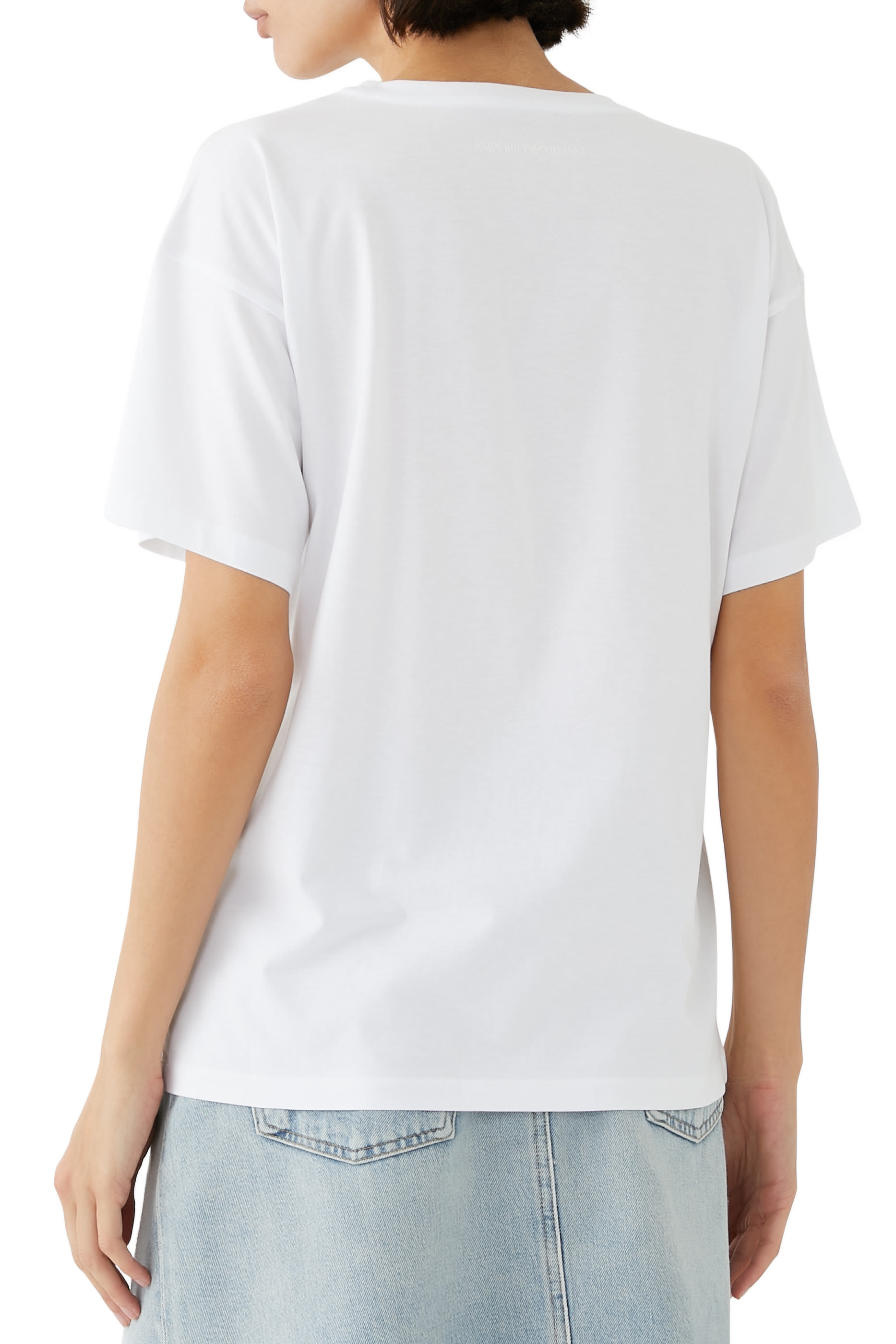 تيشيرت بطبعة شعار الماركة