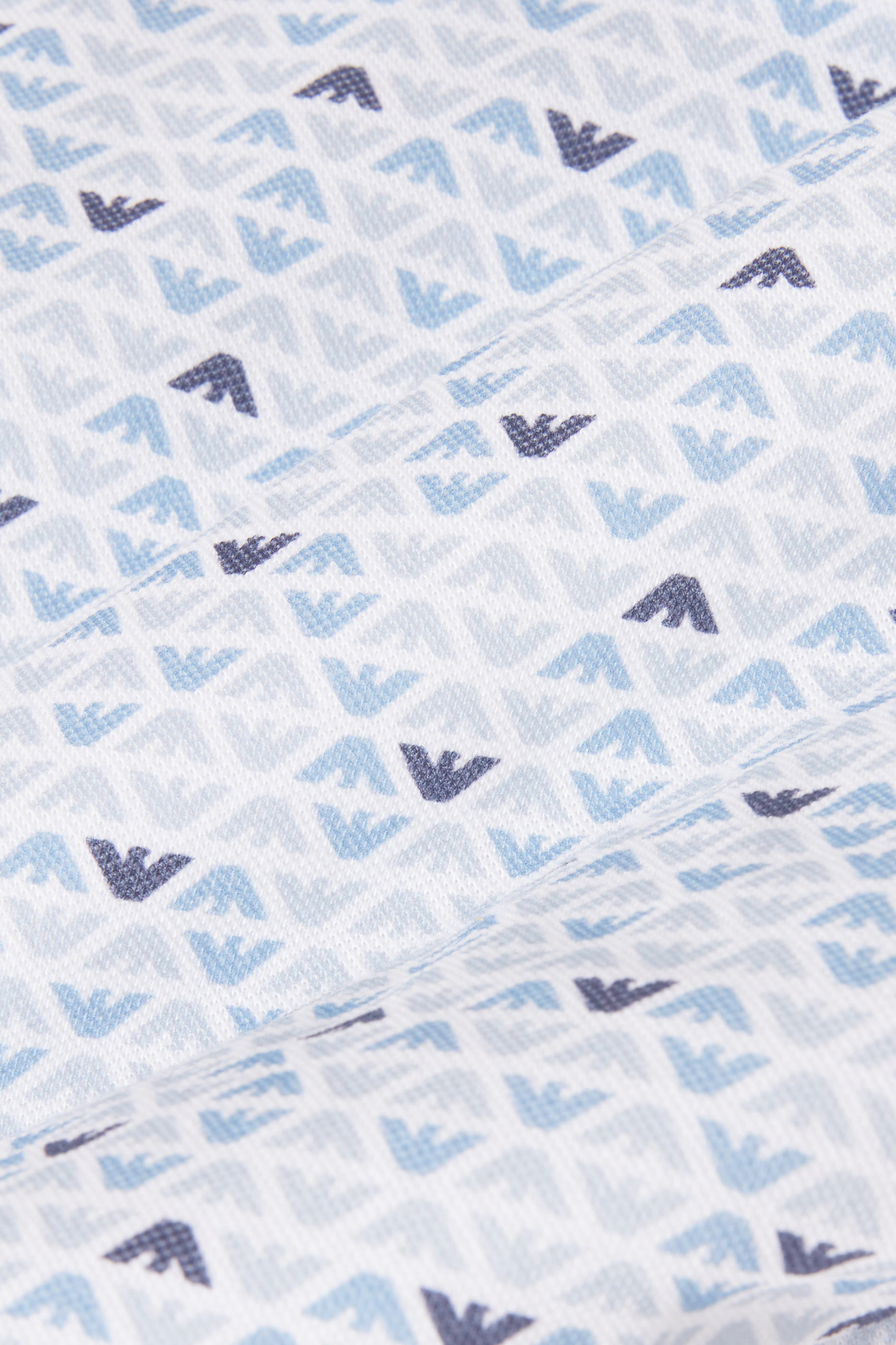 بطانية بشعار الماركة بحجم صغير للأطفال