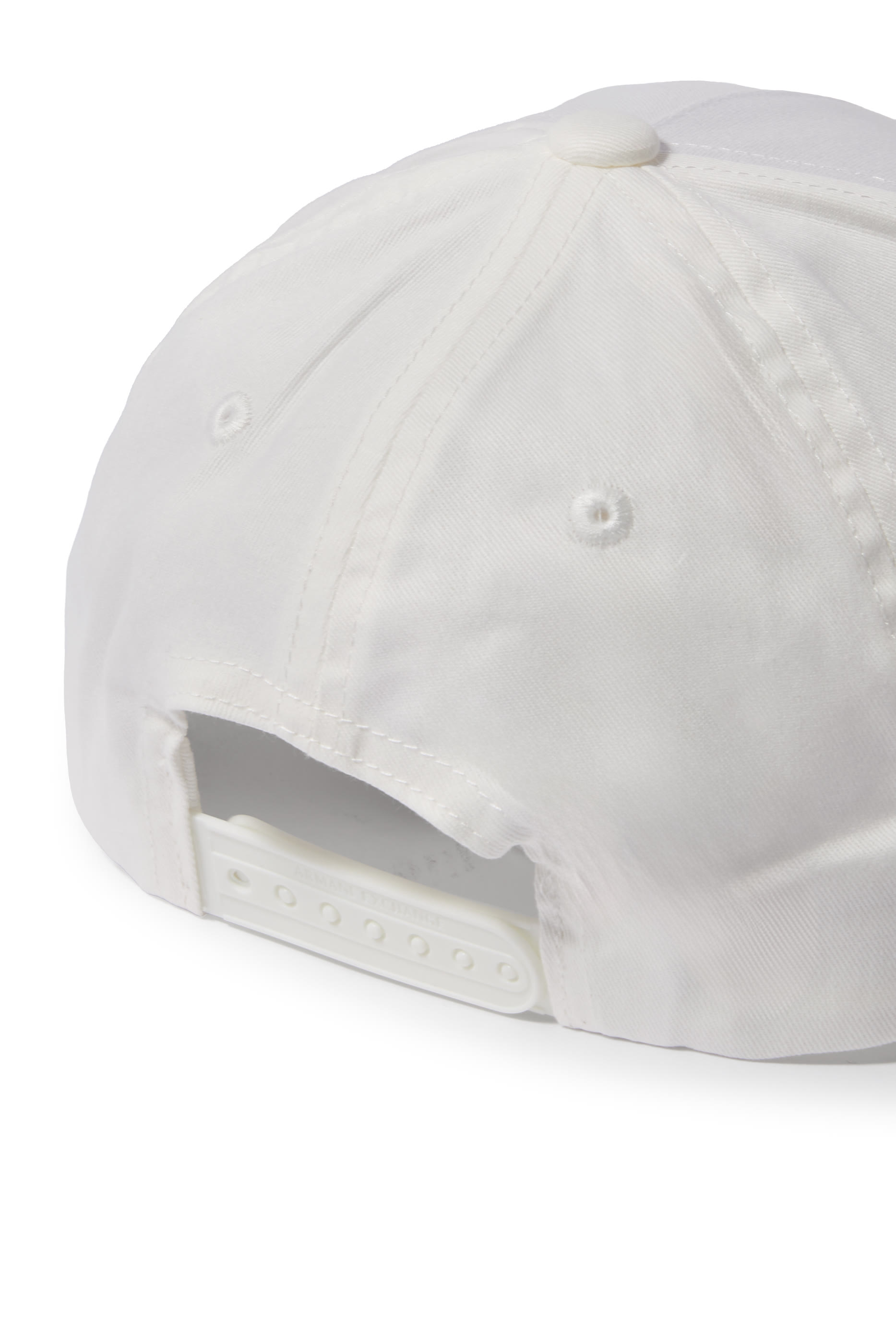 كاب بشعار الماركة