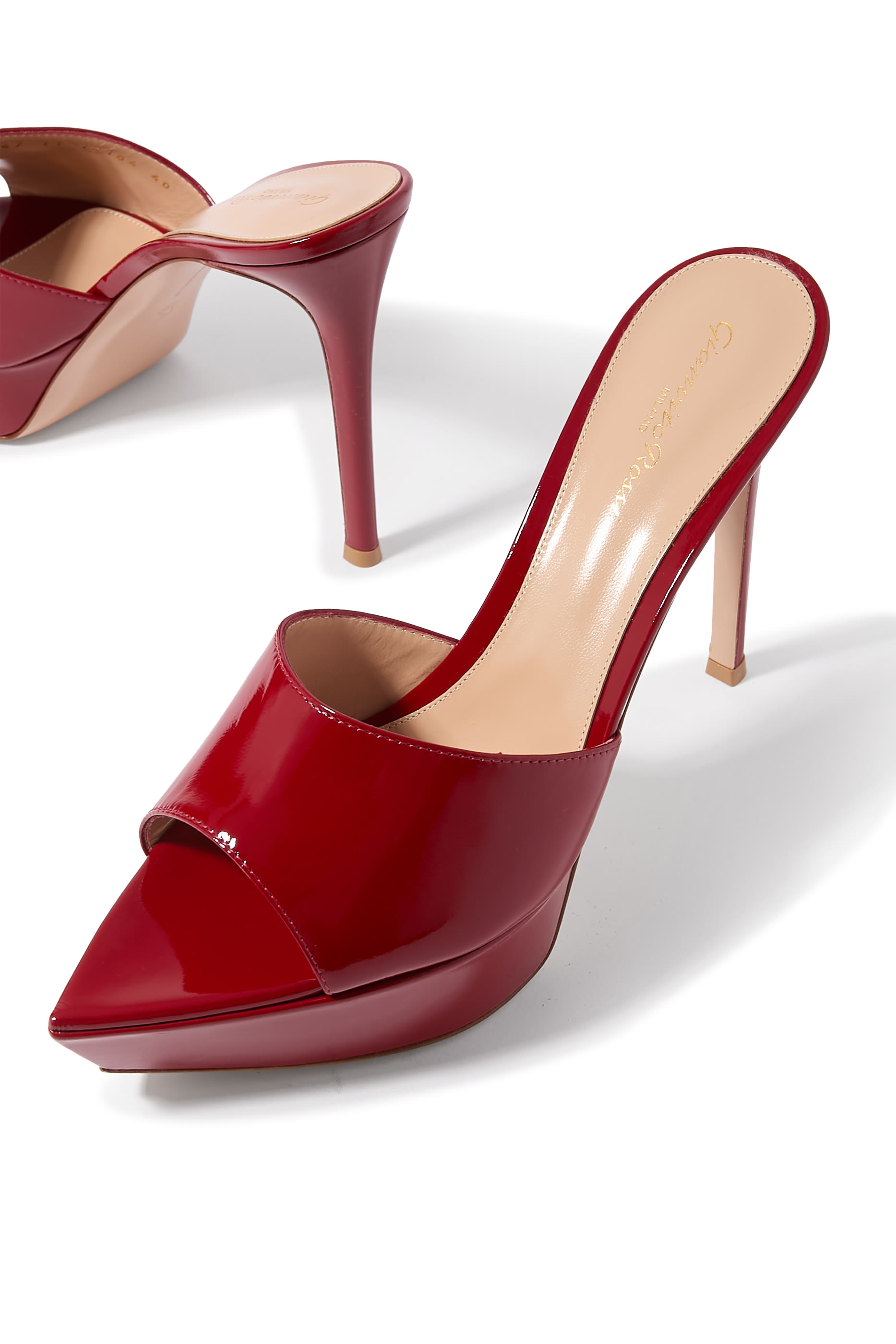 حذاء داشا 85 مفتوح من الخلف جلد لامع