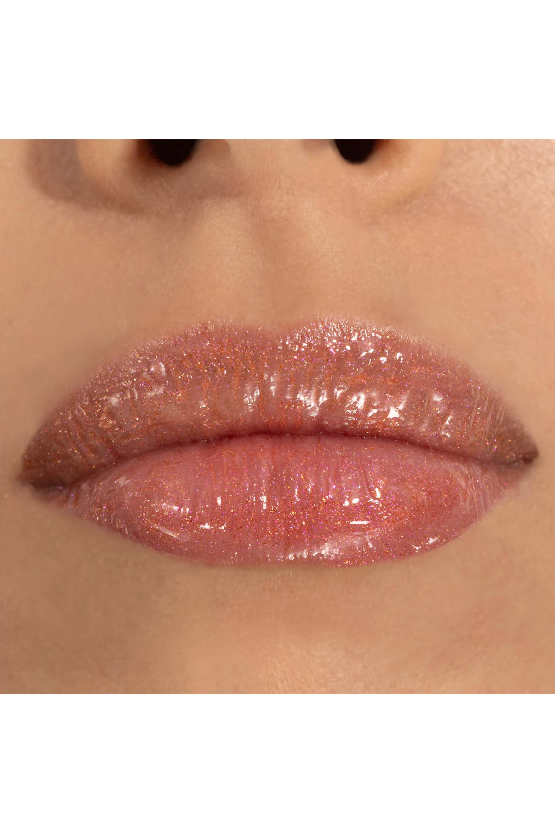 زيت لوف شاين لشفاه لامعة ممتلئة - بإصدار محدود للكريسماس