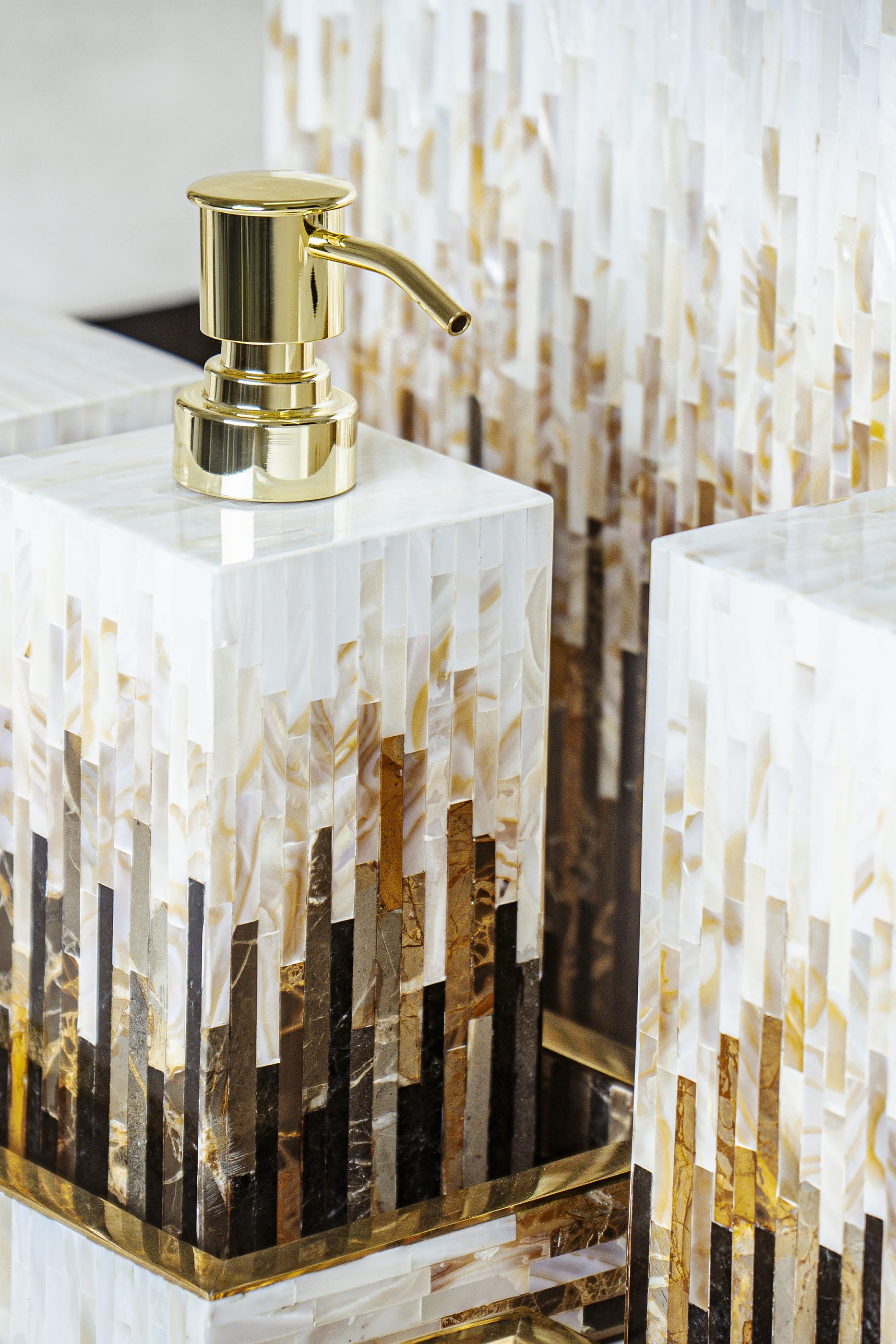 Black Stone Waste Bin