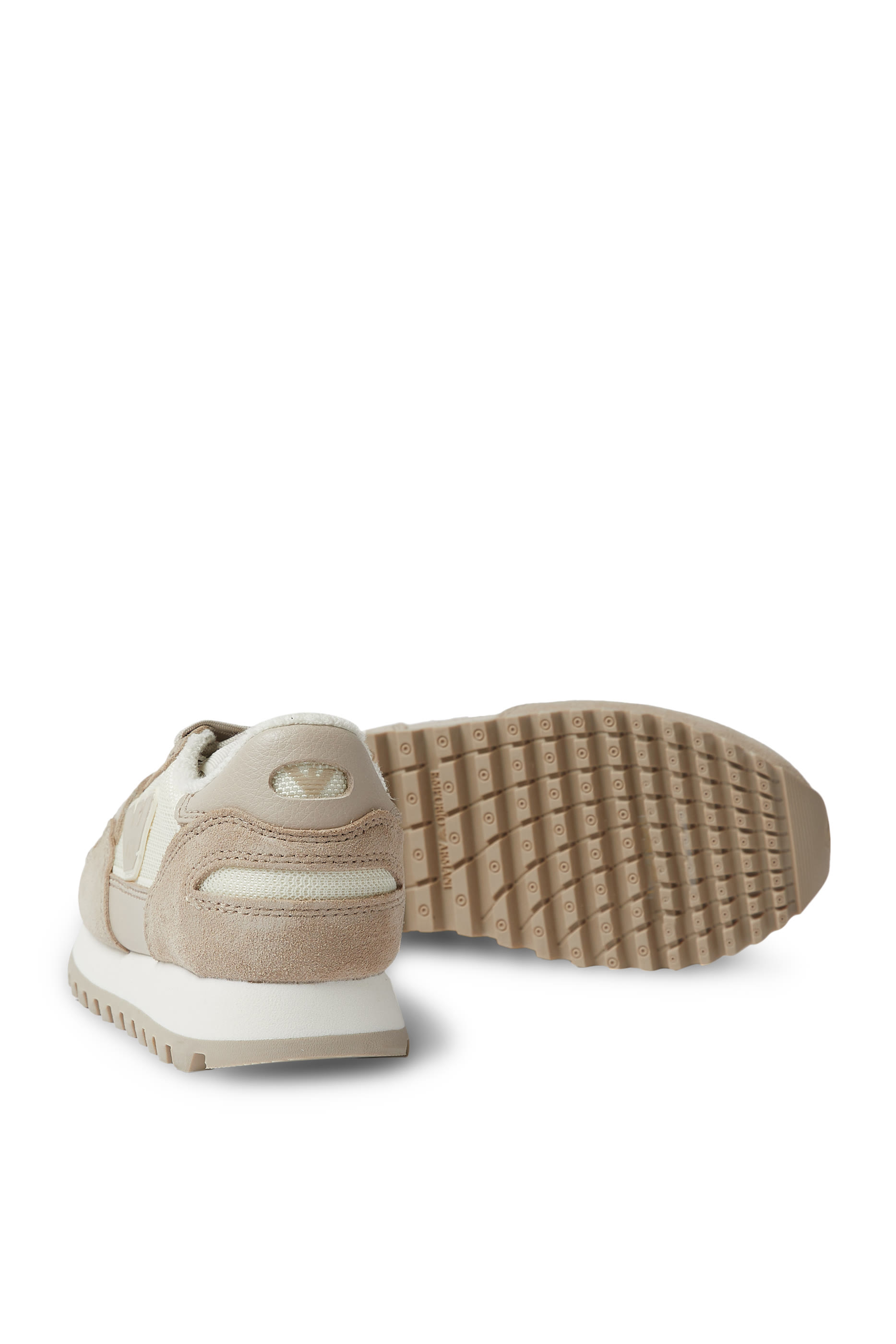 سنيكرز بشعار الماركة للأطفال