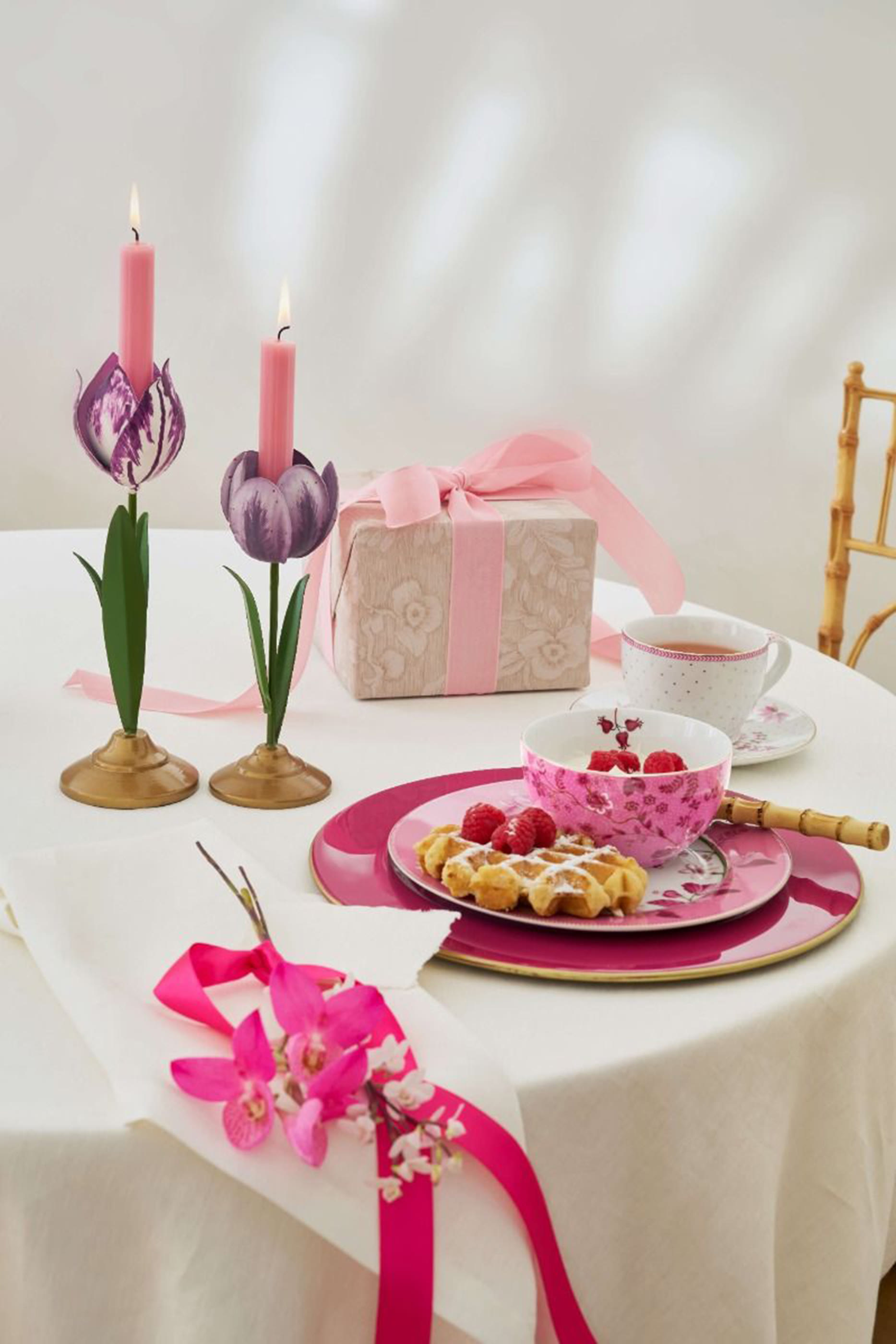 طقم حوامل شموع بتصميم زهرة التوليب