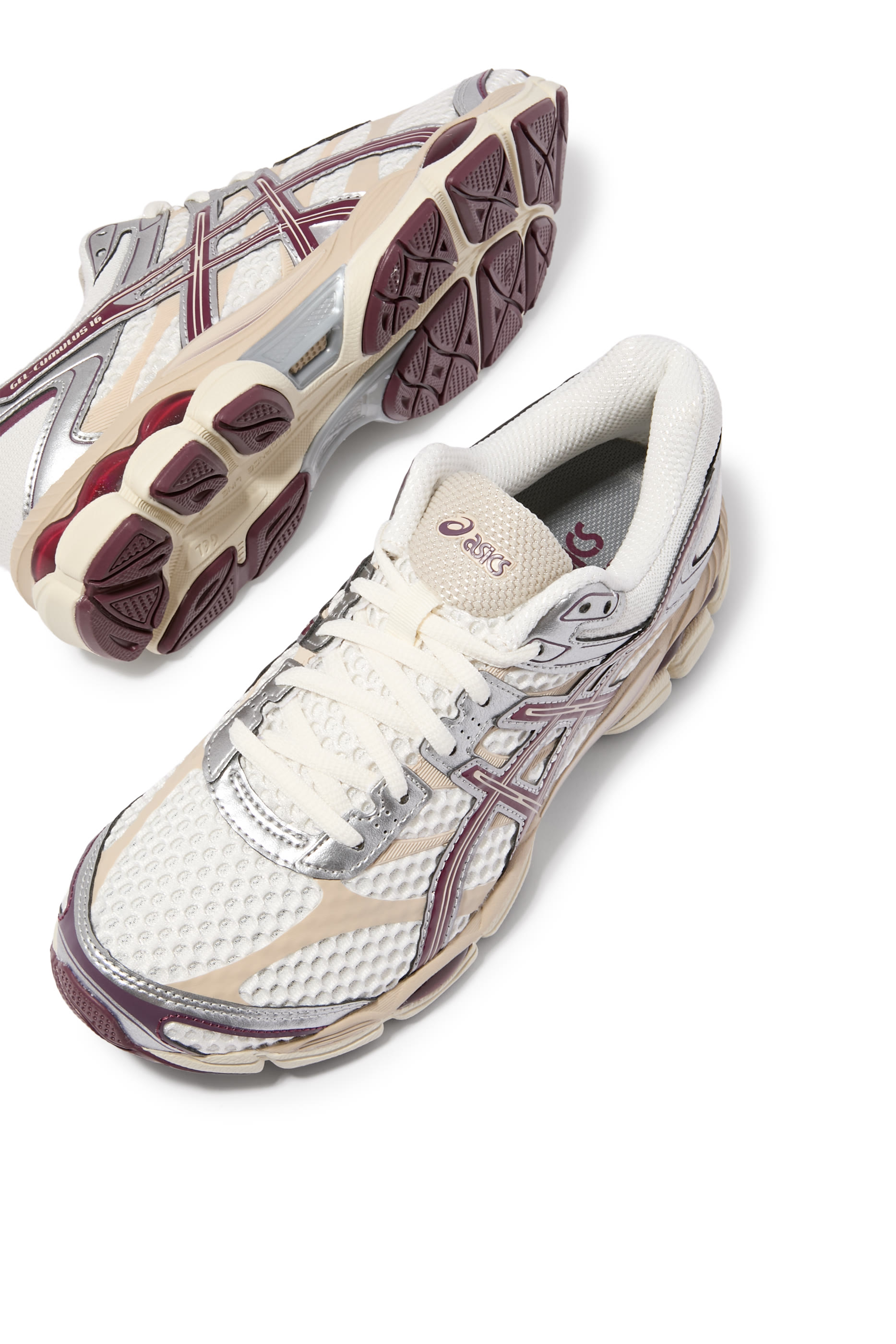 سنيكرز جل كومولوس 16 بكاحل منخفض