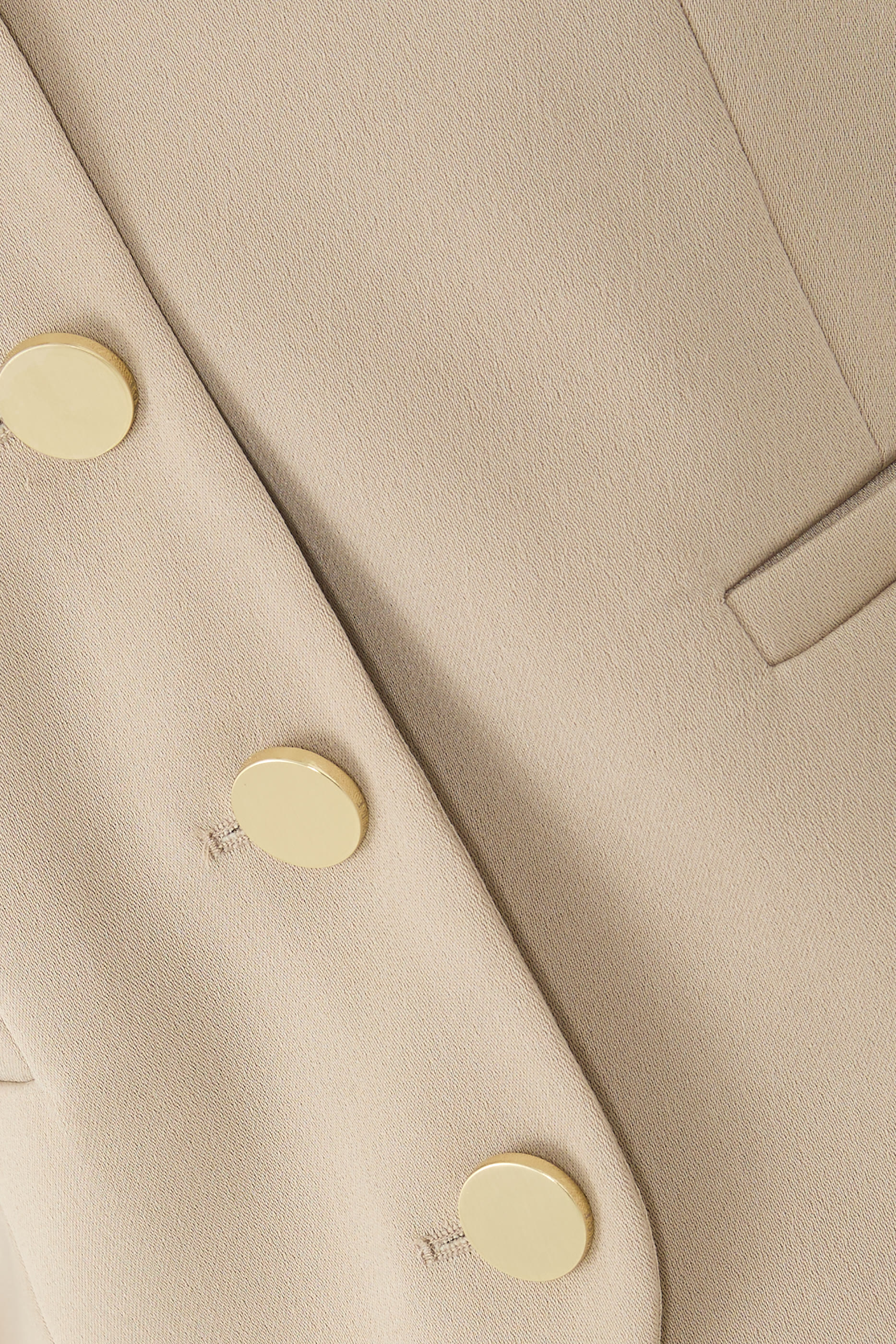 فيست من تشكيلة الملابس شبه الرسمية