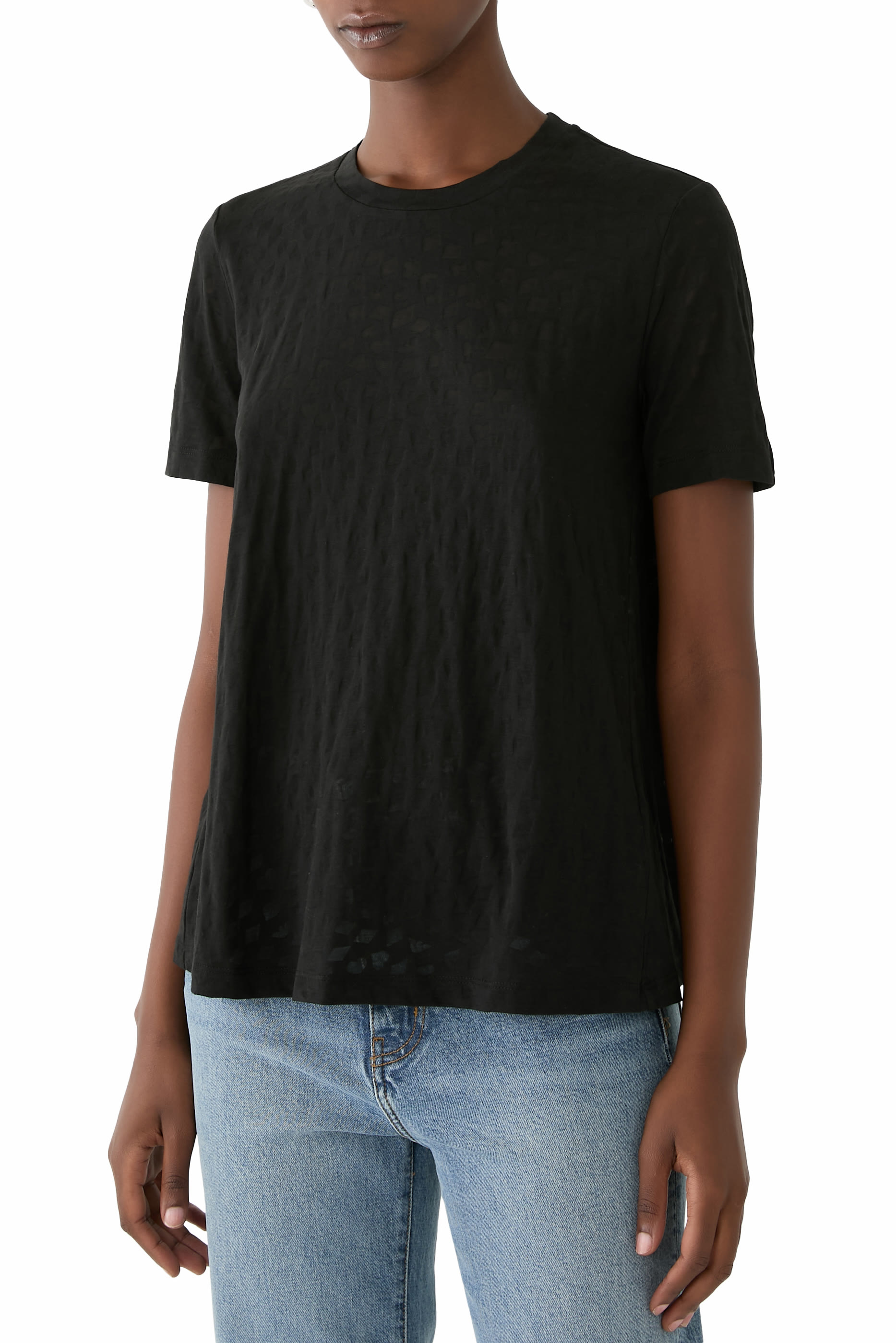 تيشيرت بقصة مريحة