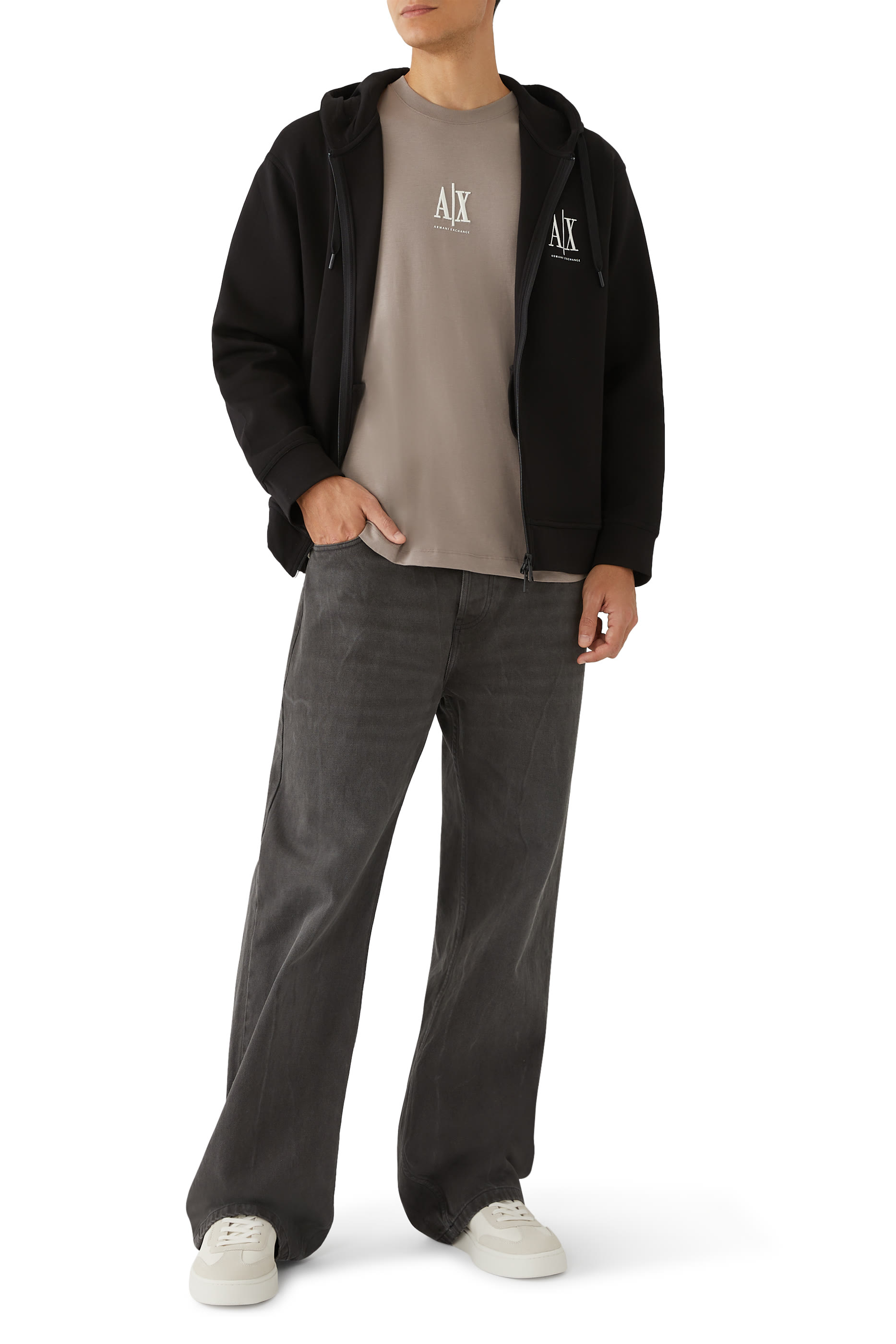 سويت شيرت بسحاب وشعار الماركة