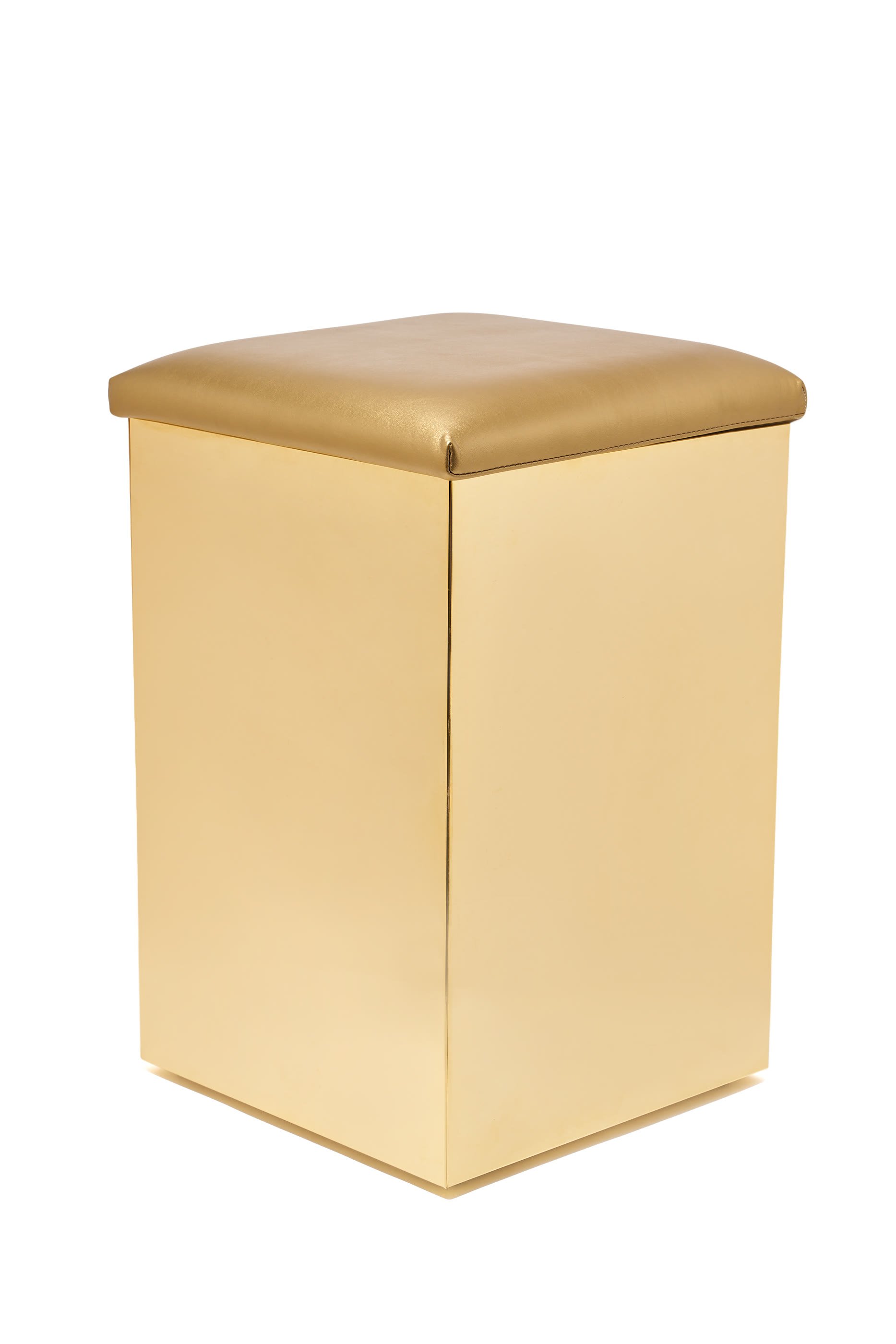 سلة غسيل بمقعد