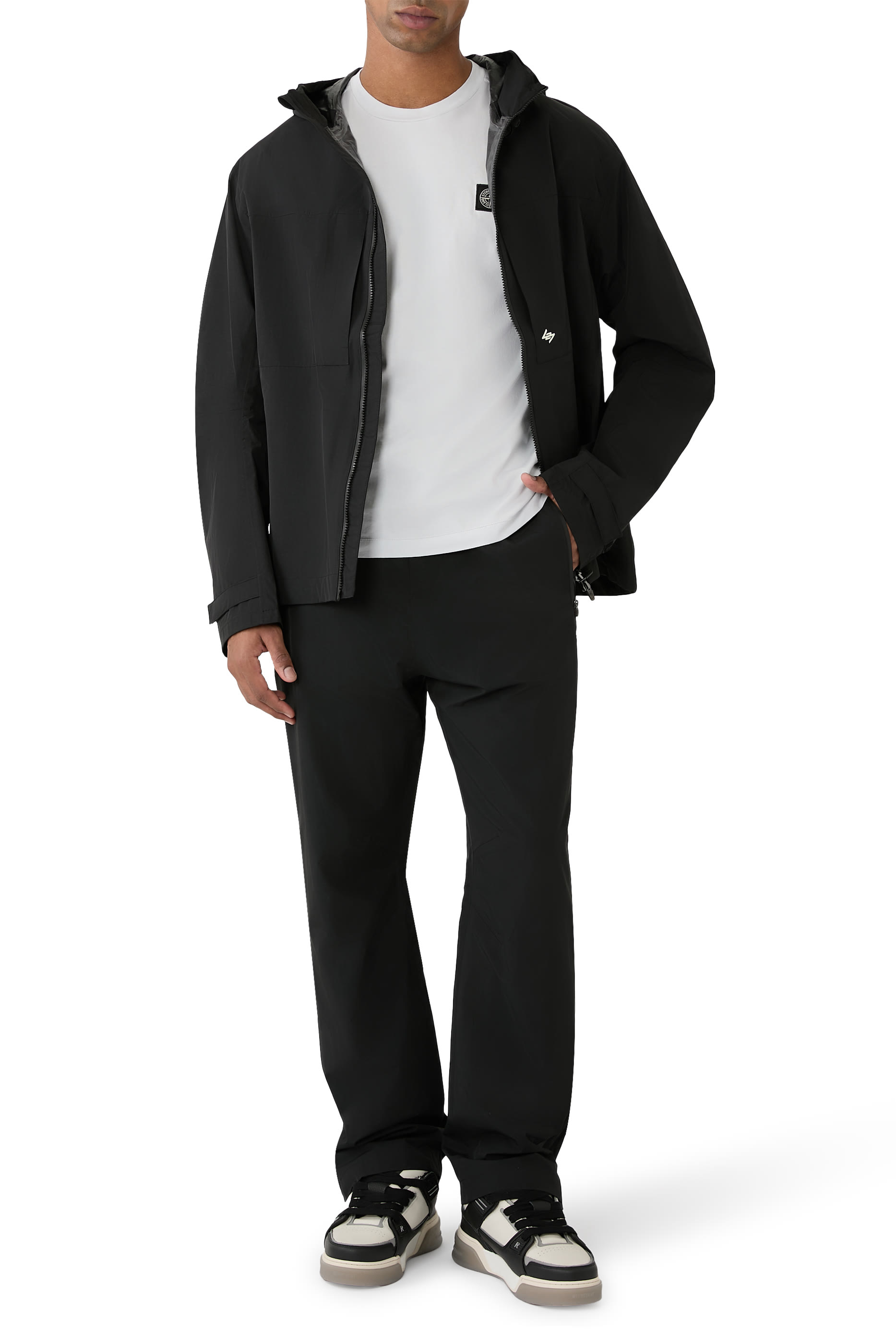 تيشيرت بأكمام قصيرة