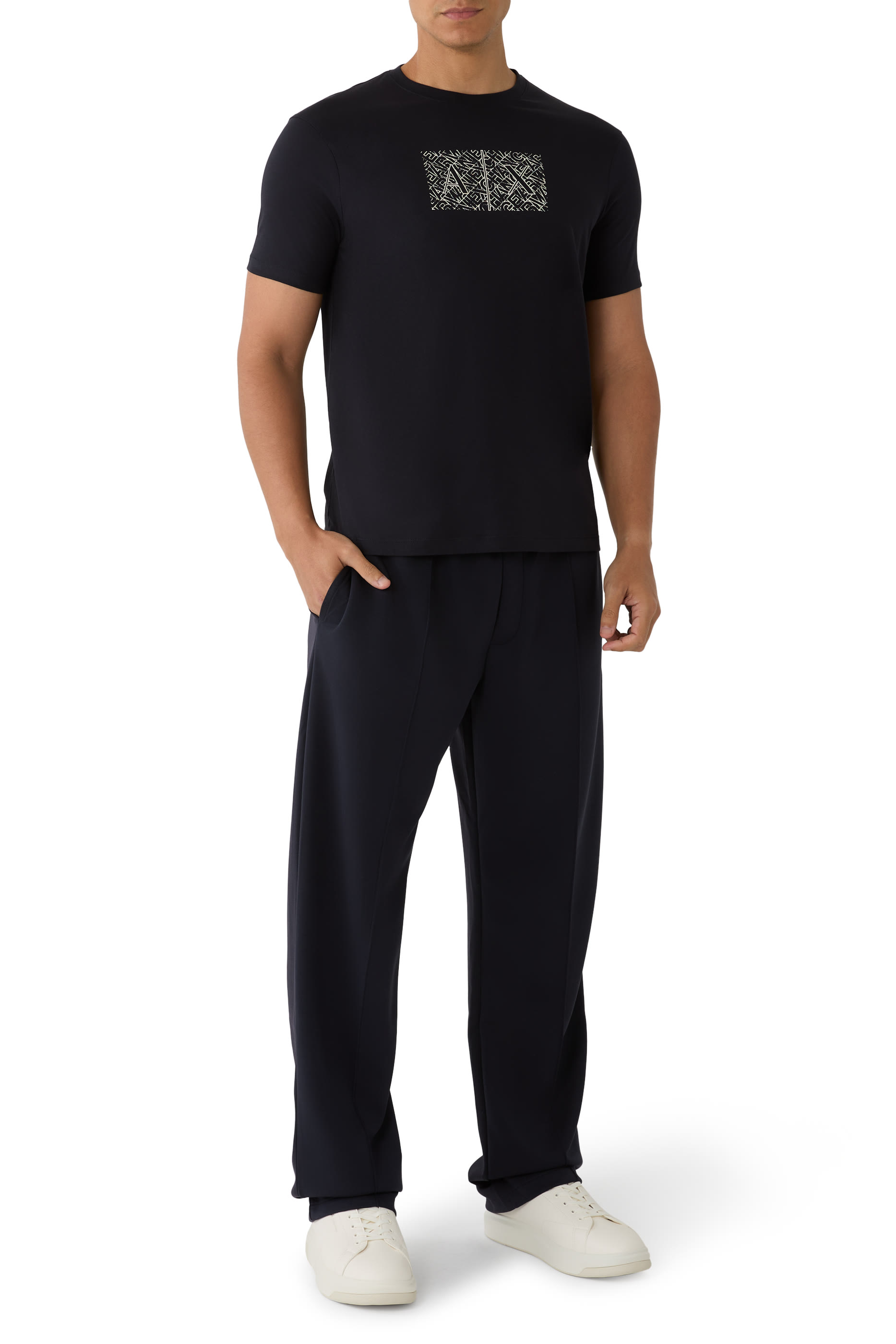 تيشيرت بشعار حرفي الماركة