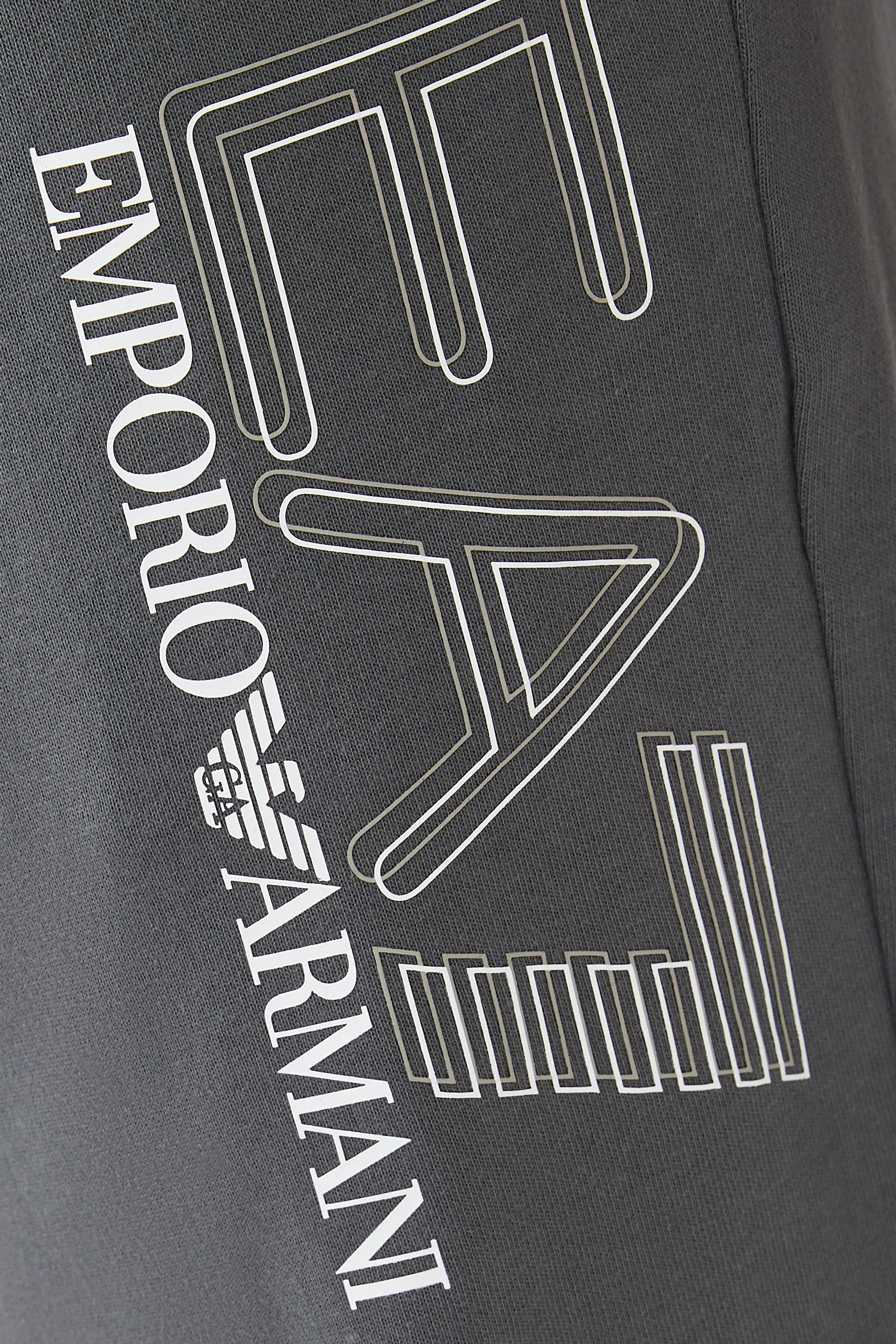 بنطال رياضي بشعار الماركة