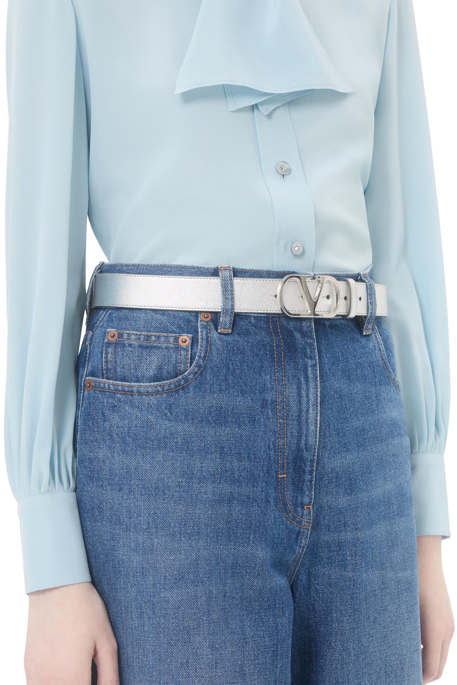 حزام بحلية شعار الماركة