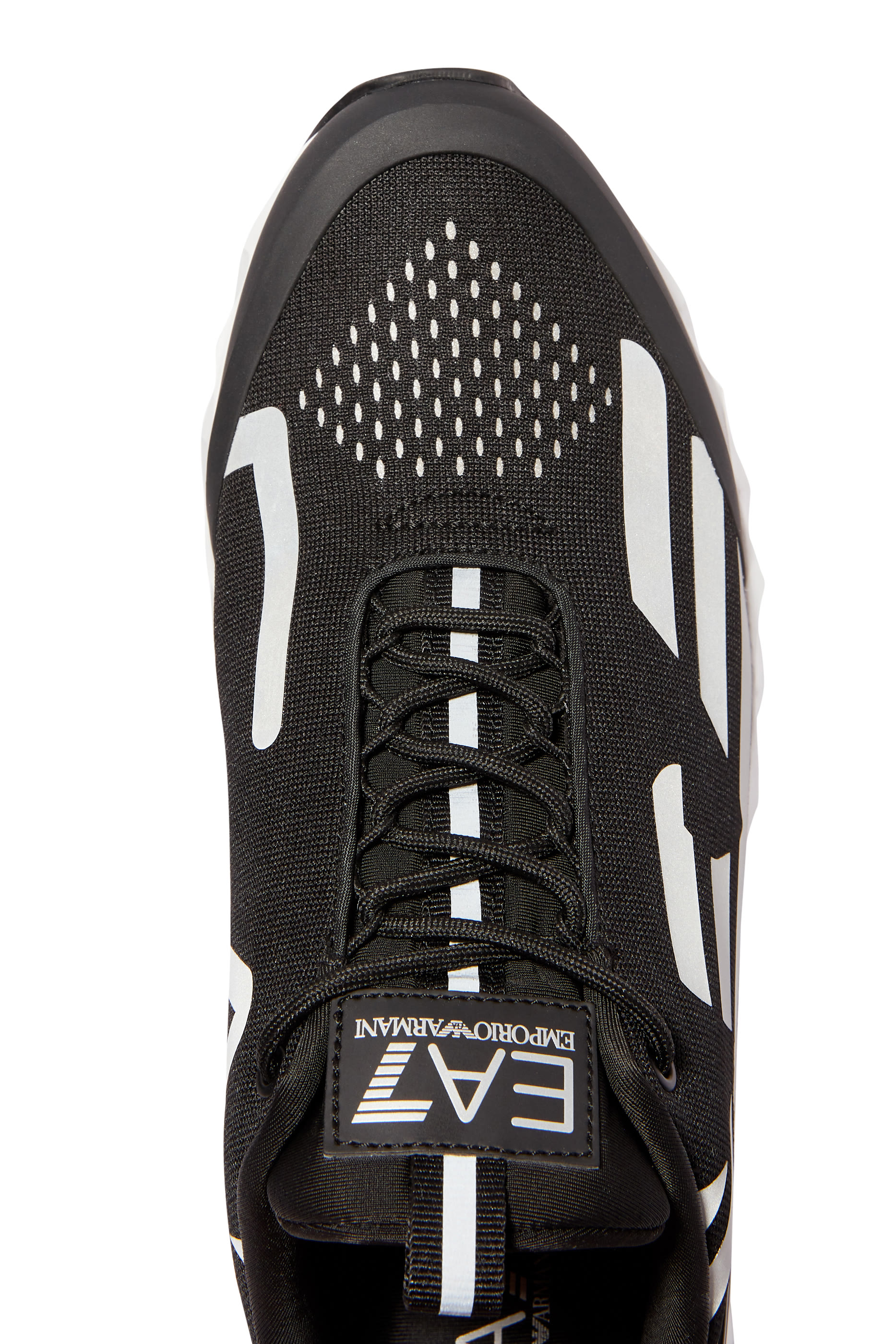 سنيكرز التيميت سي 2 كومبات بشعار الماركة