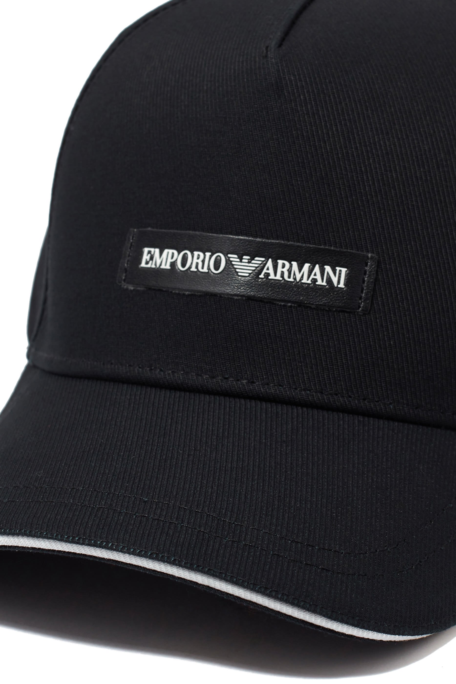 كاب بيسبول بشعار الماركة وكلمة EA