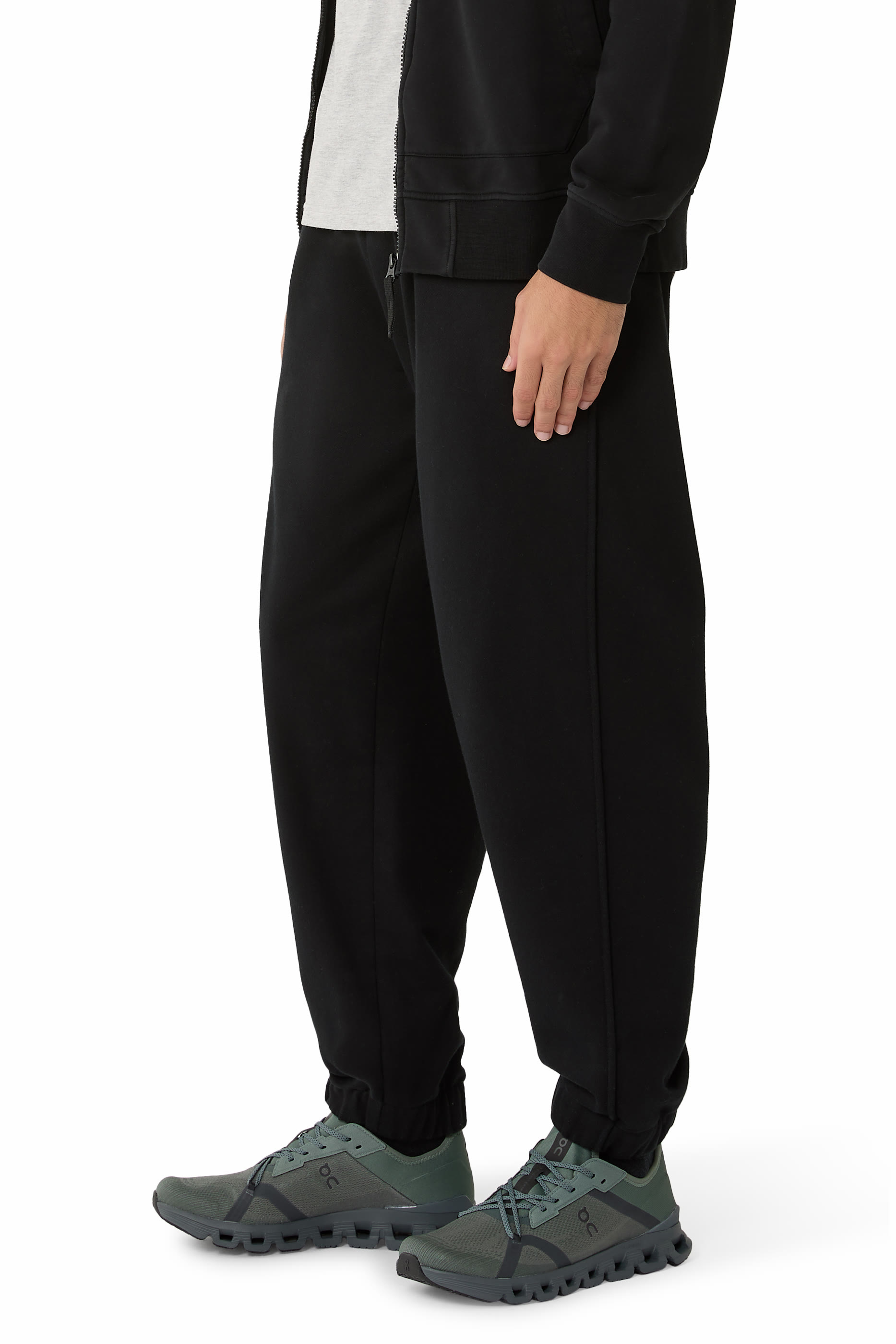 سنيكرز كلاود اكس 4 اي دي