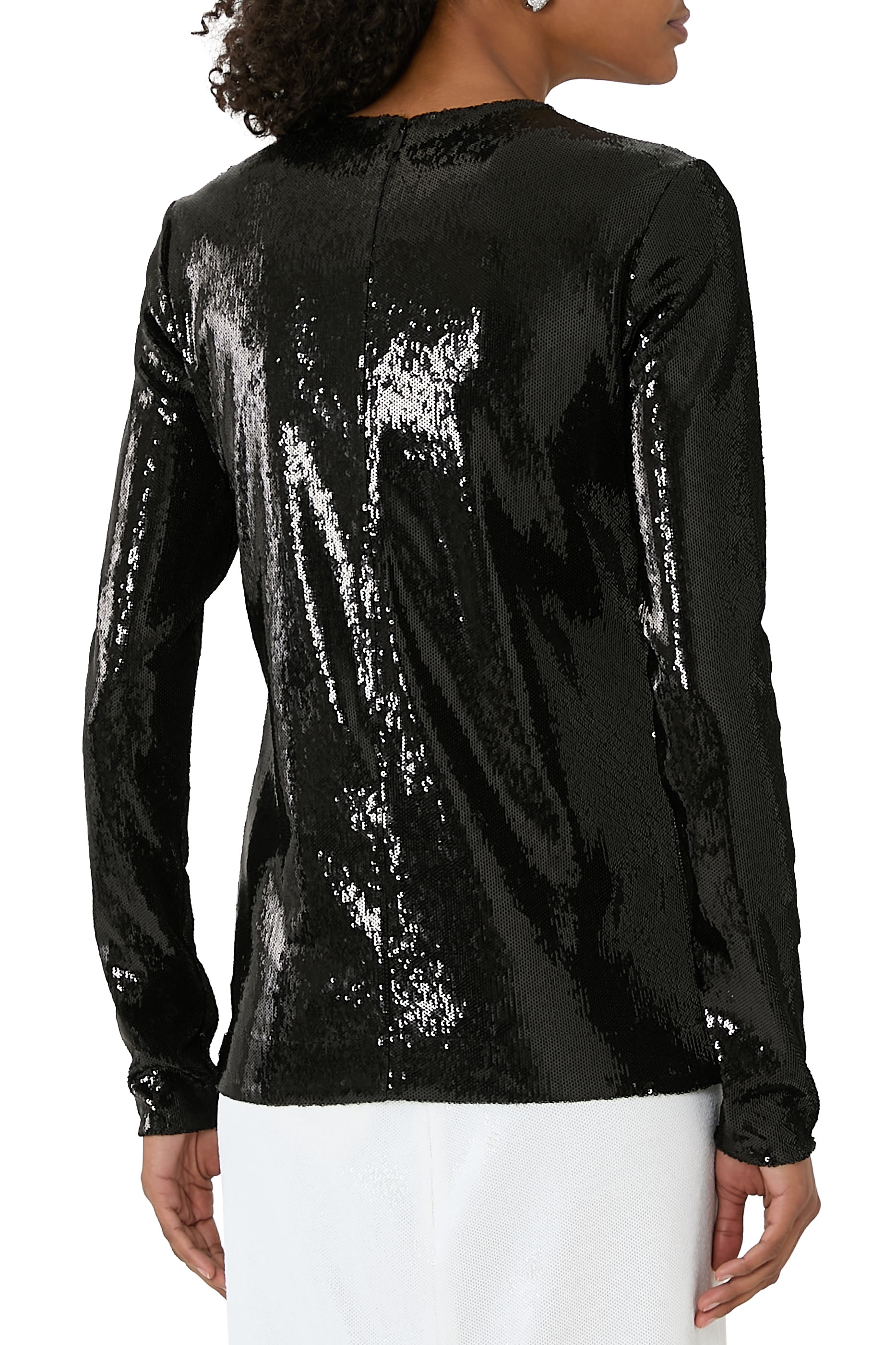 بلوزة مطرزة بترتر