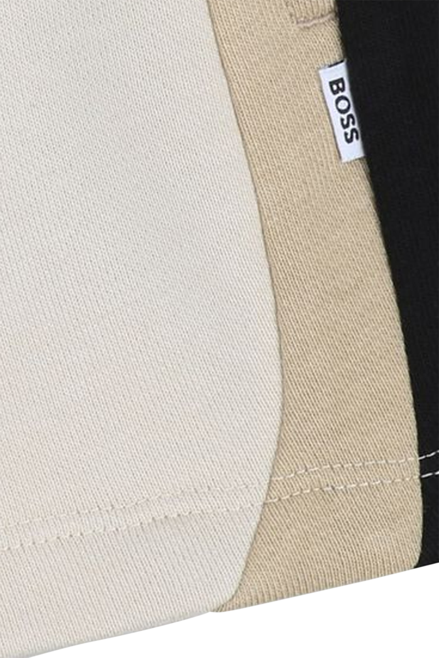 شورت بشعار الماركة للأطفال