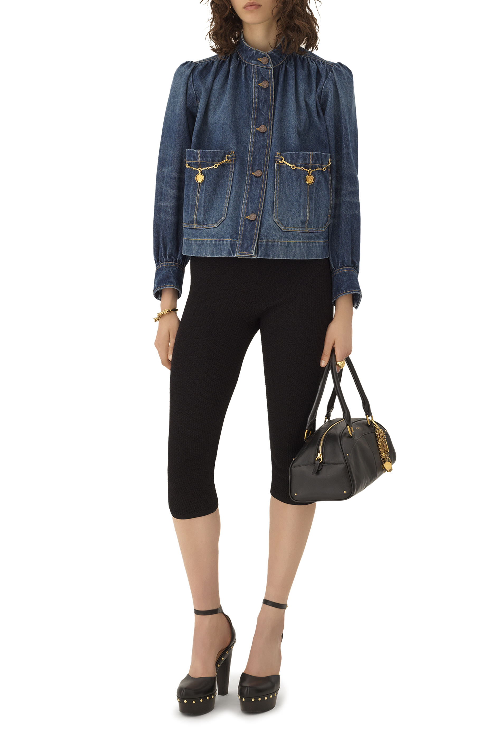 جاكيت بأكمام منفوخة وكشكش