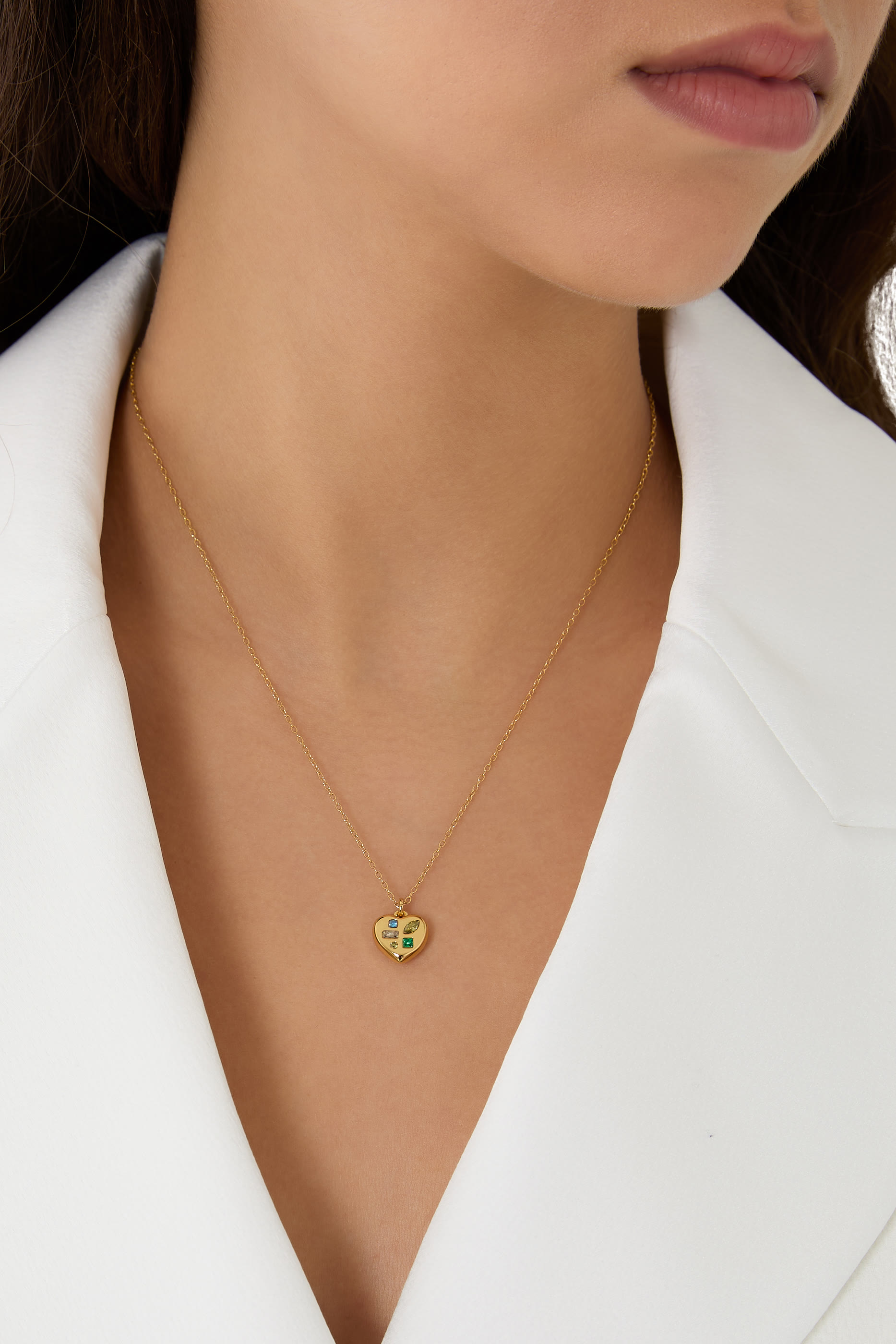 قلادة سيلف-لوف كلوب بدلاية، معدن