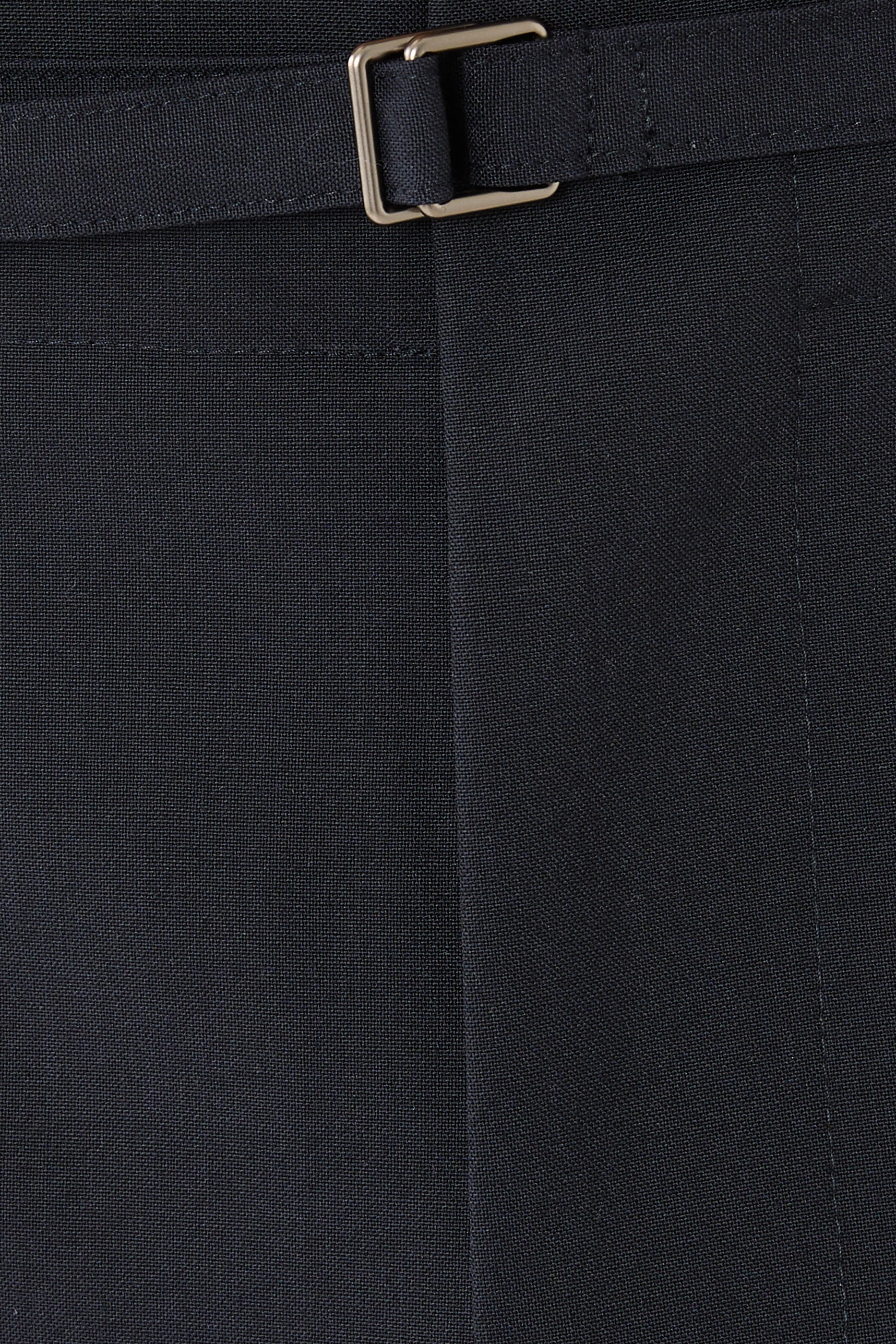 بنطال بطيات وحزام