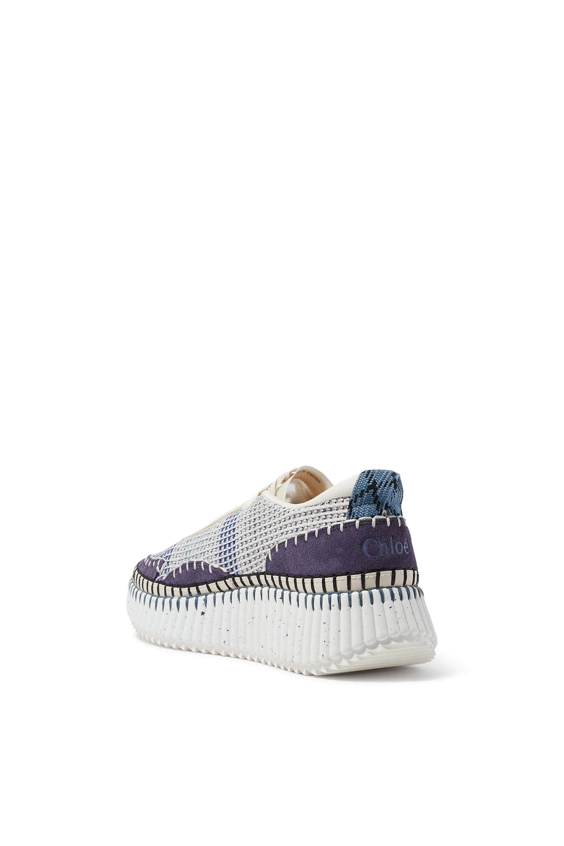 سنيكرز ناما