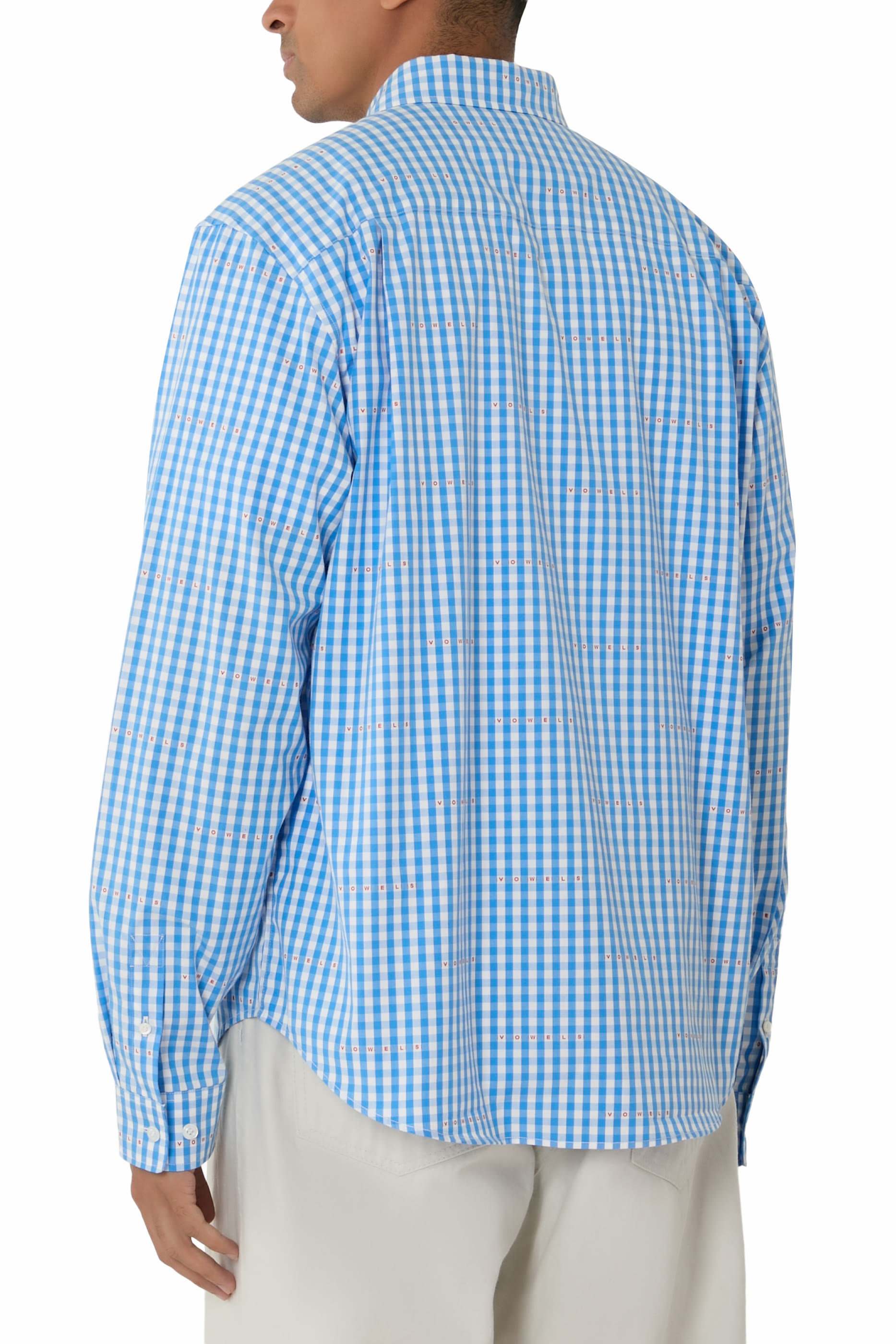 قميص بنقشة مربعات صغيرة