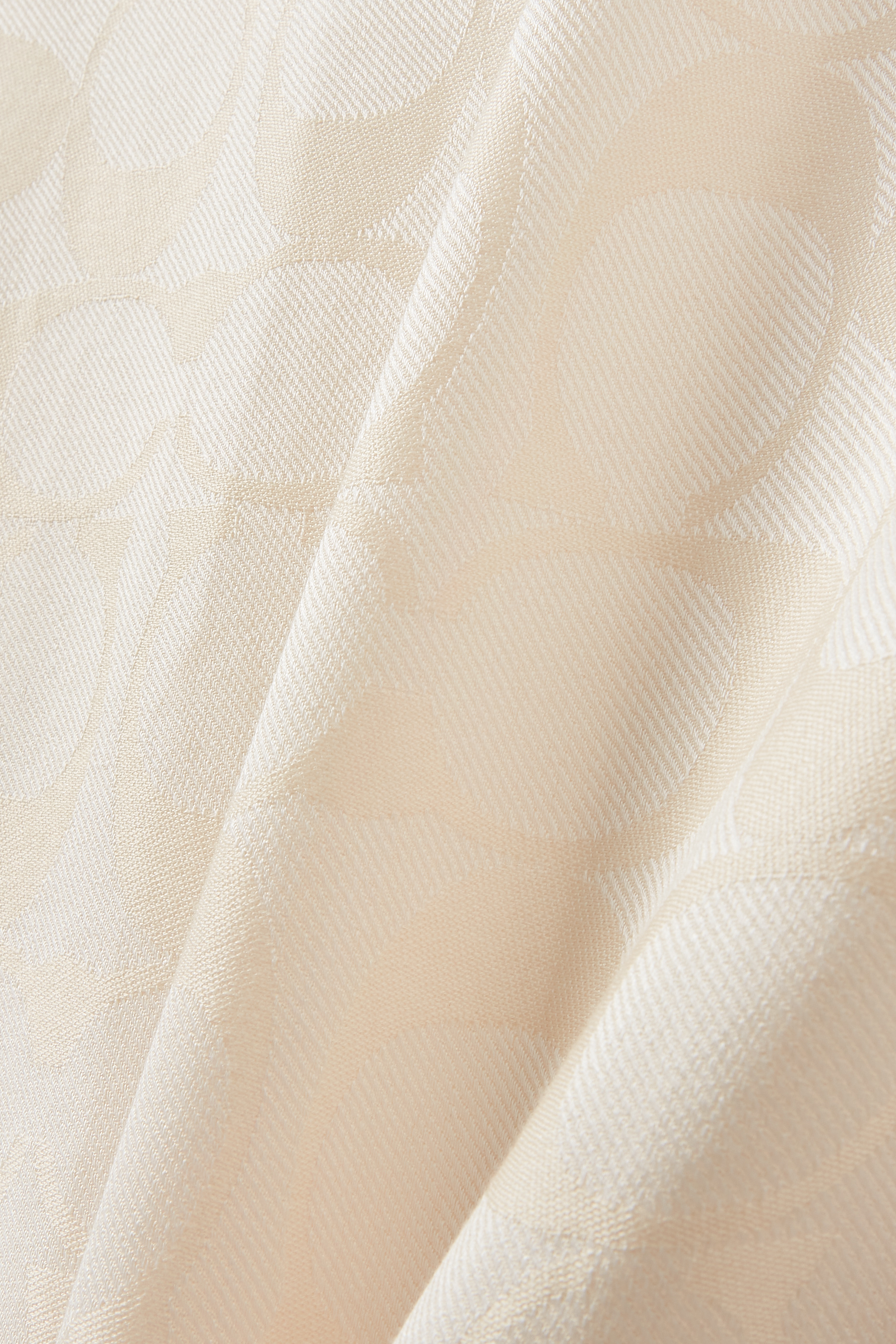 وشاح بشعار الماركة