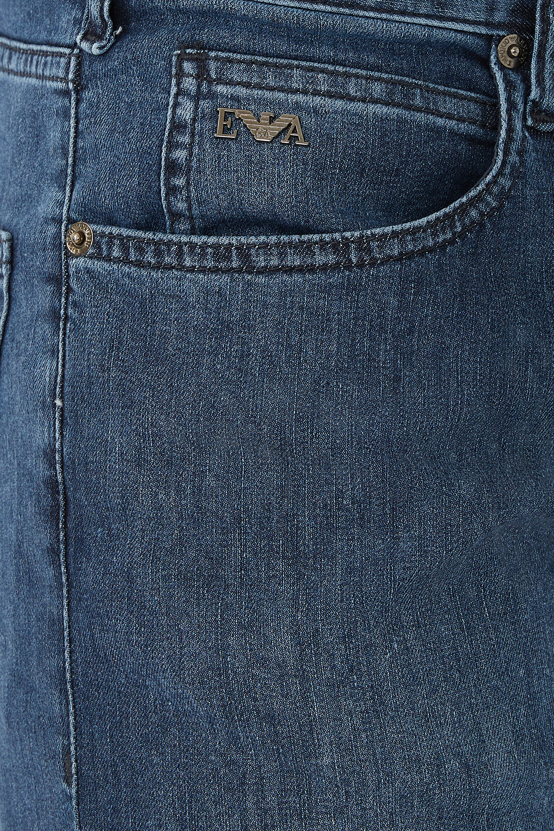 بنطال دنيم بقصة مستقيمة