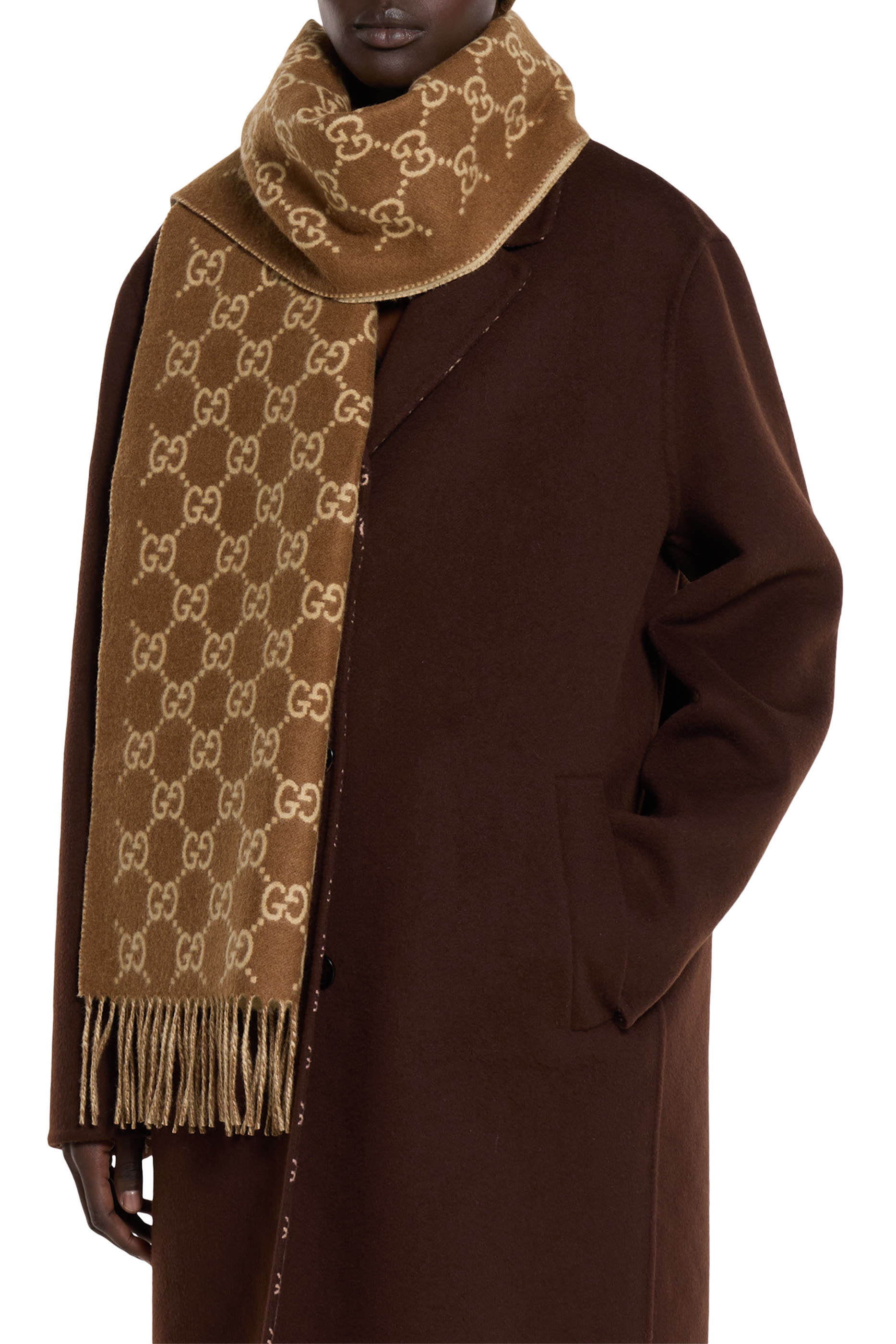 وشاح كشمير بنقشة حرفي شعار الماركة