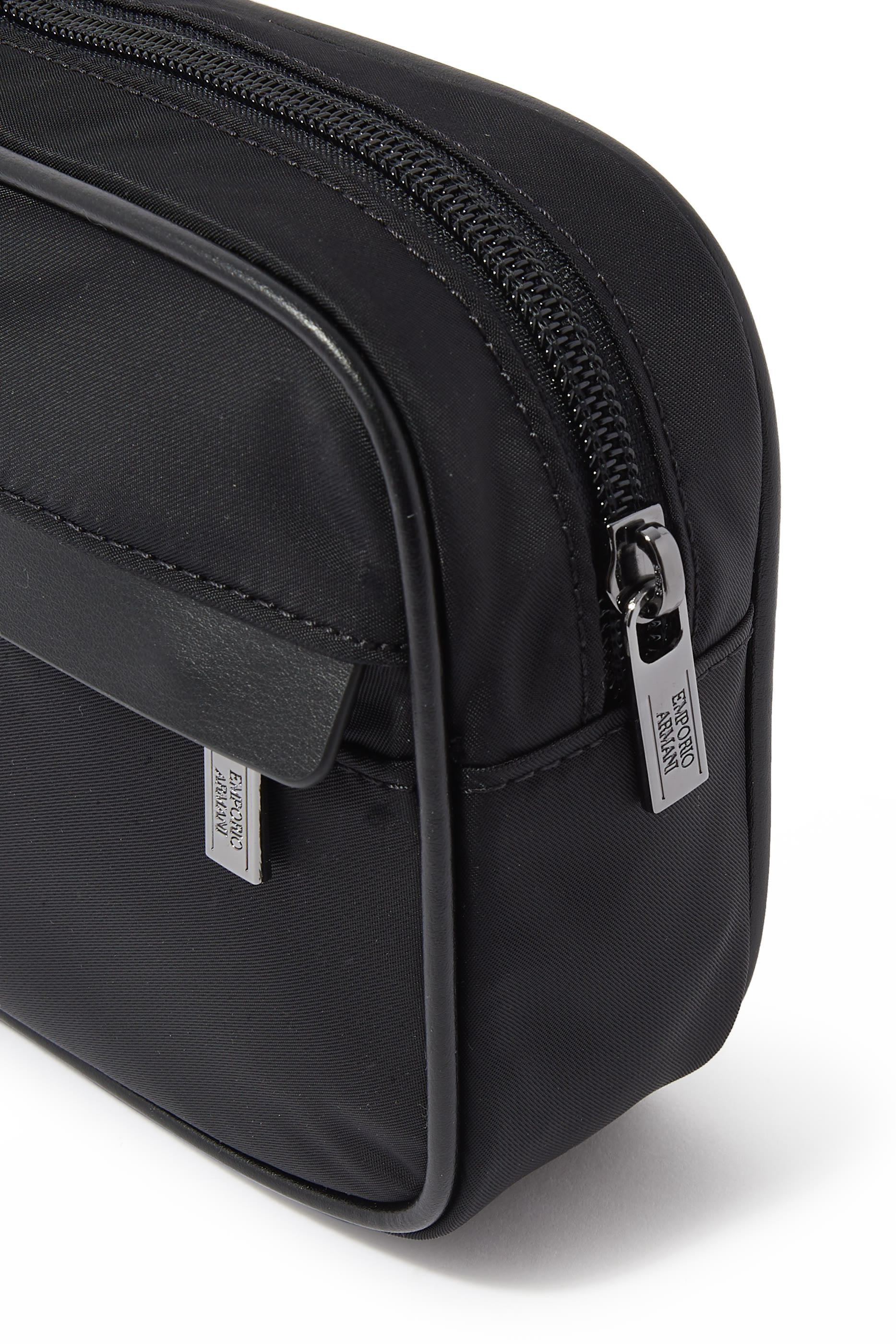 حقيبة مستلزمات العناية الشخصية