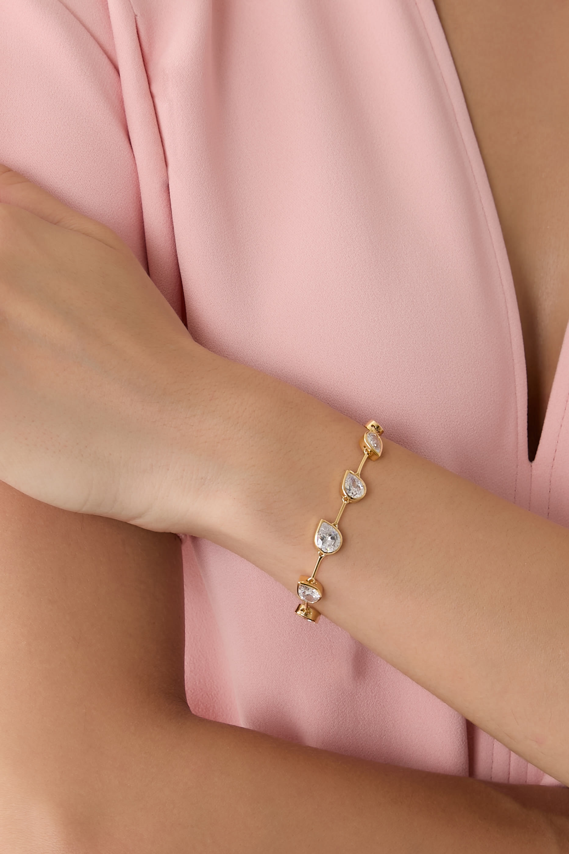 سوار ميرياد مرصع بأحجار زركونيا مكعبة، فضة استرلينية مطلية بذهب أصفر عيار 18