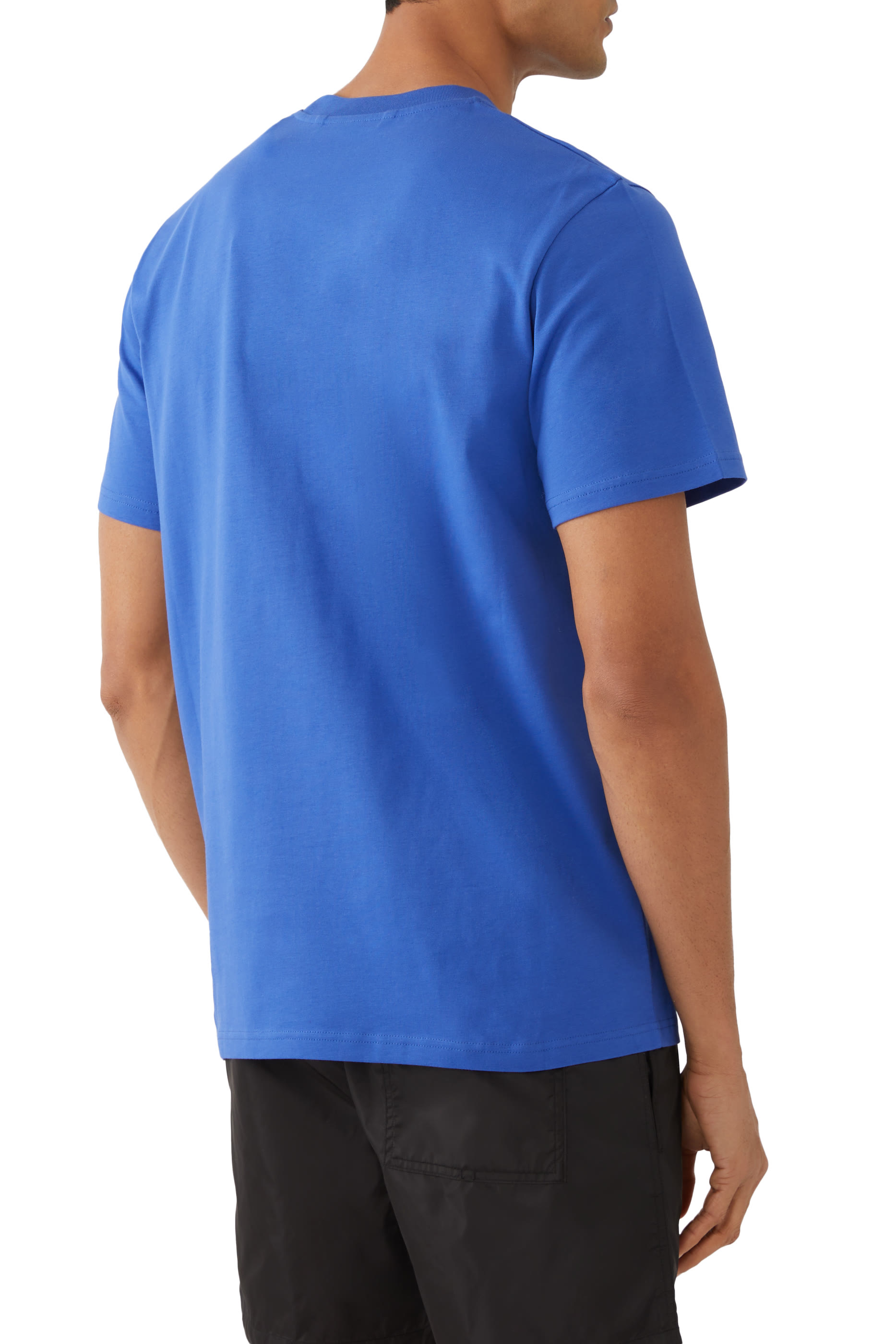 تيشيرت بشعار الماركة