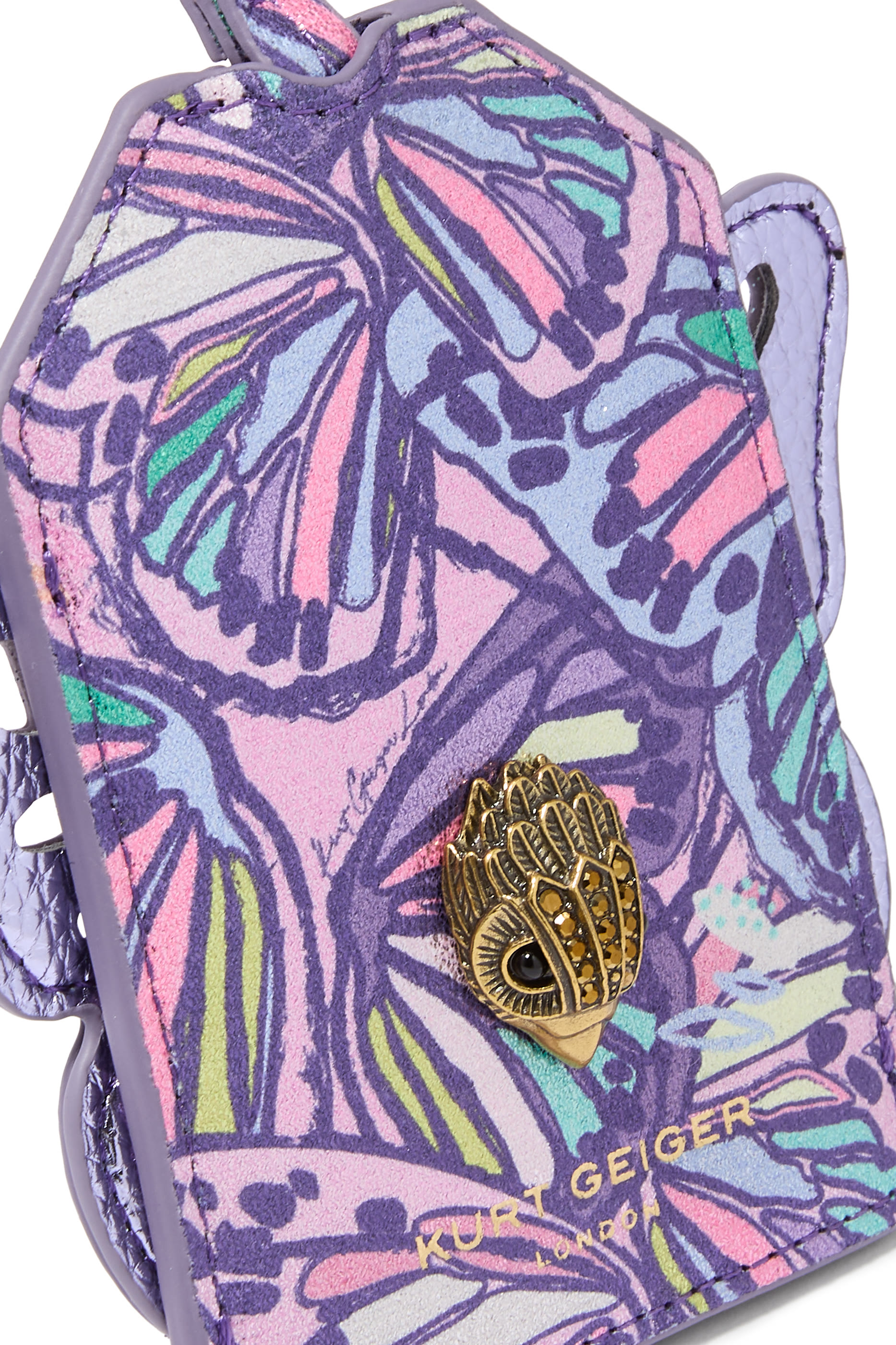 حافظة بطاقة بتصميم فراشة