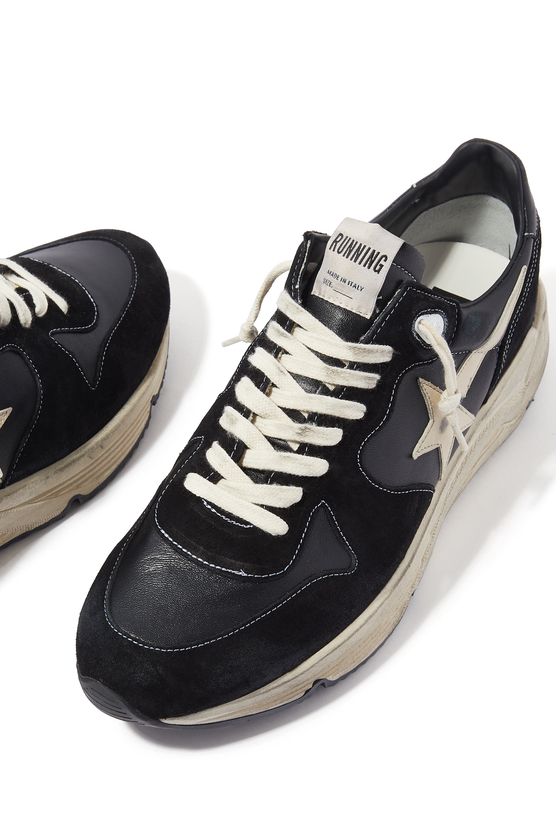 سنيكرز جري بنعل سميك جلد