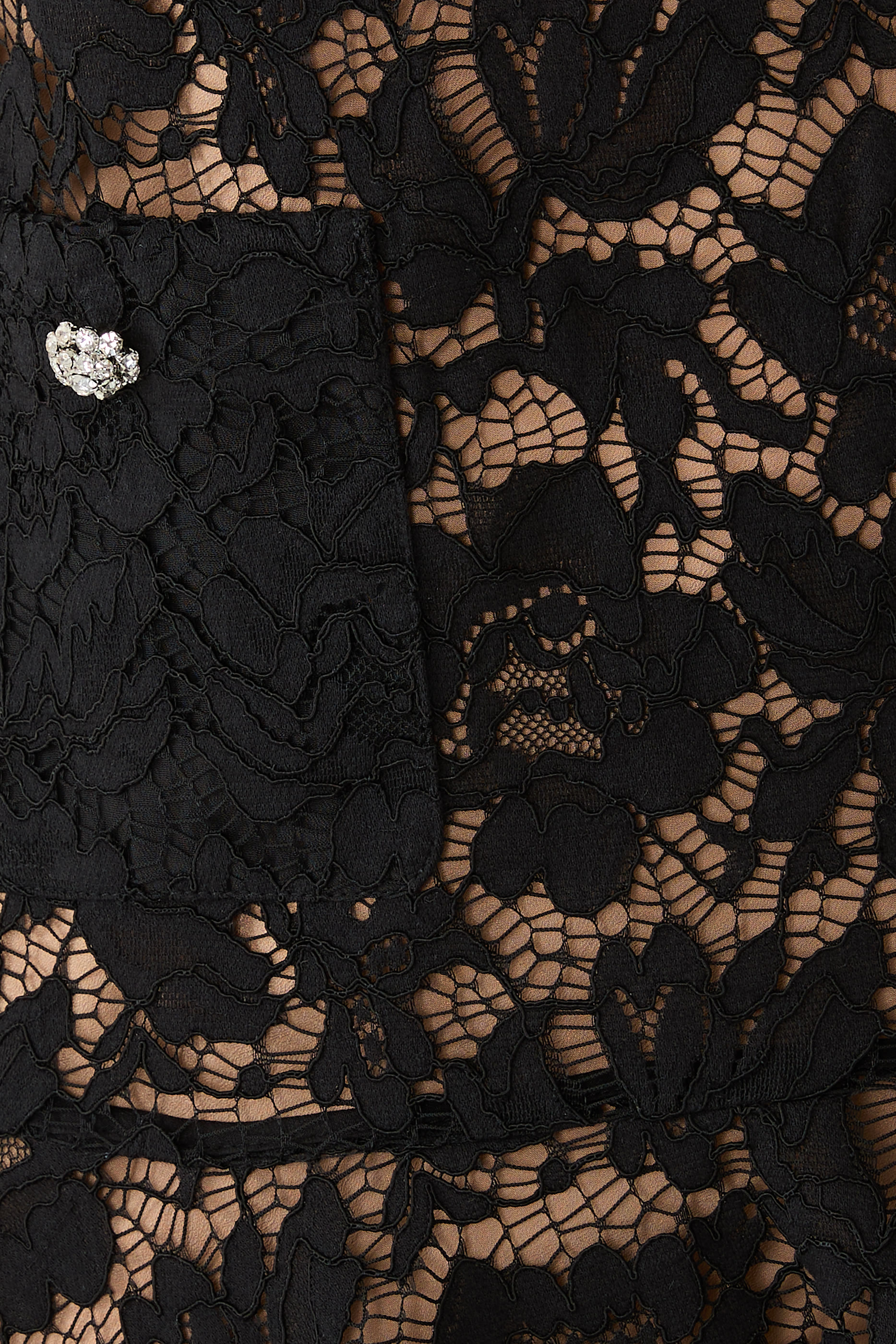 فستان قصير دانتيل مزين بكريستال