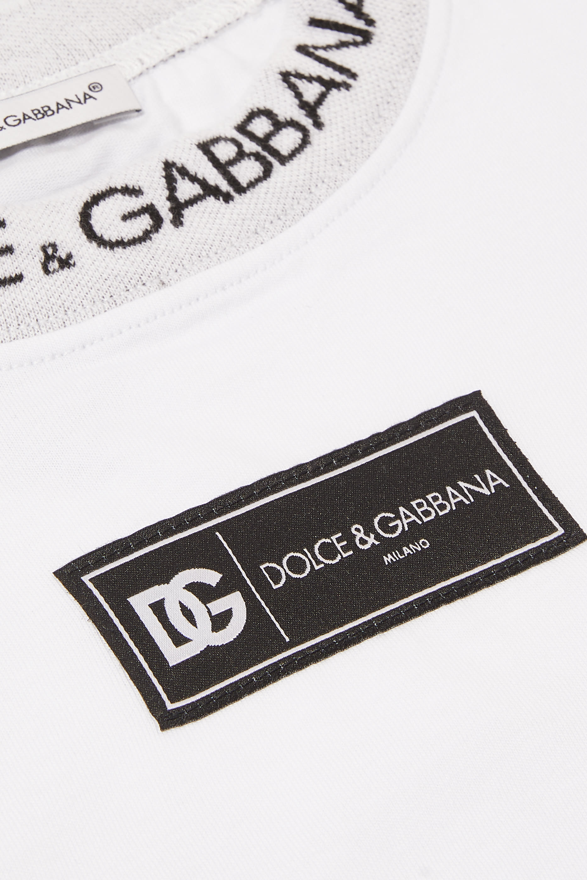 تيشيرت برقعة شعار الماركة