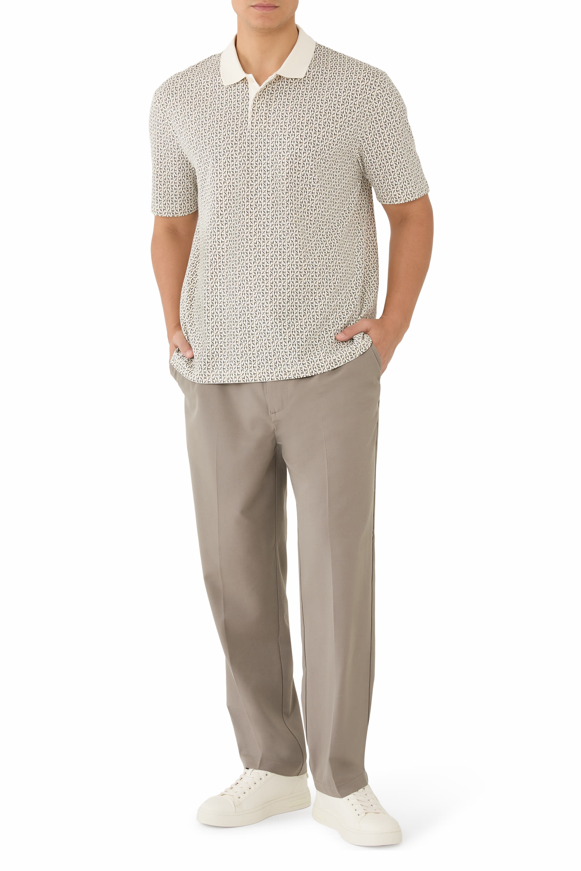 قميص بولو بأكمام قصيرة