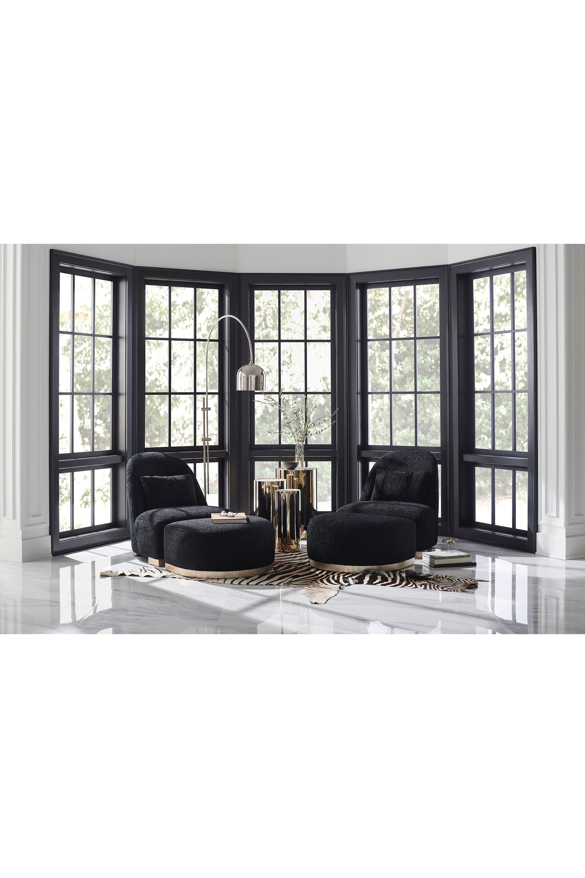 طاولة جانبية قصيرة مستديرة