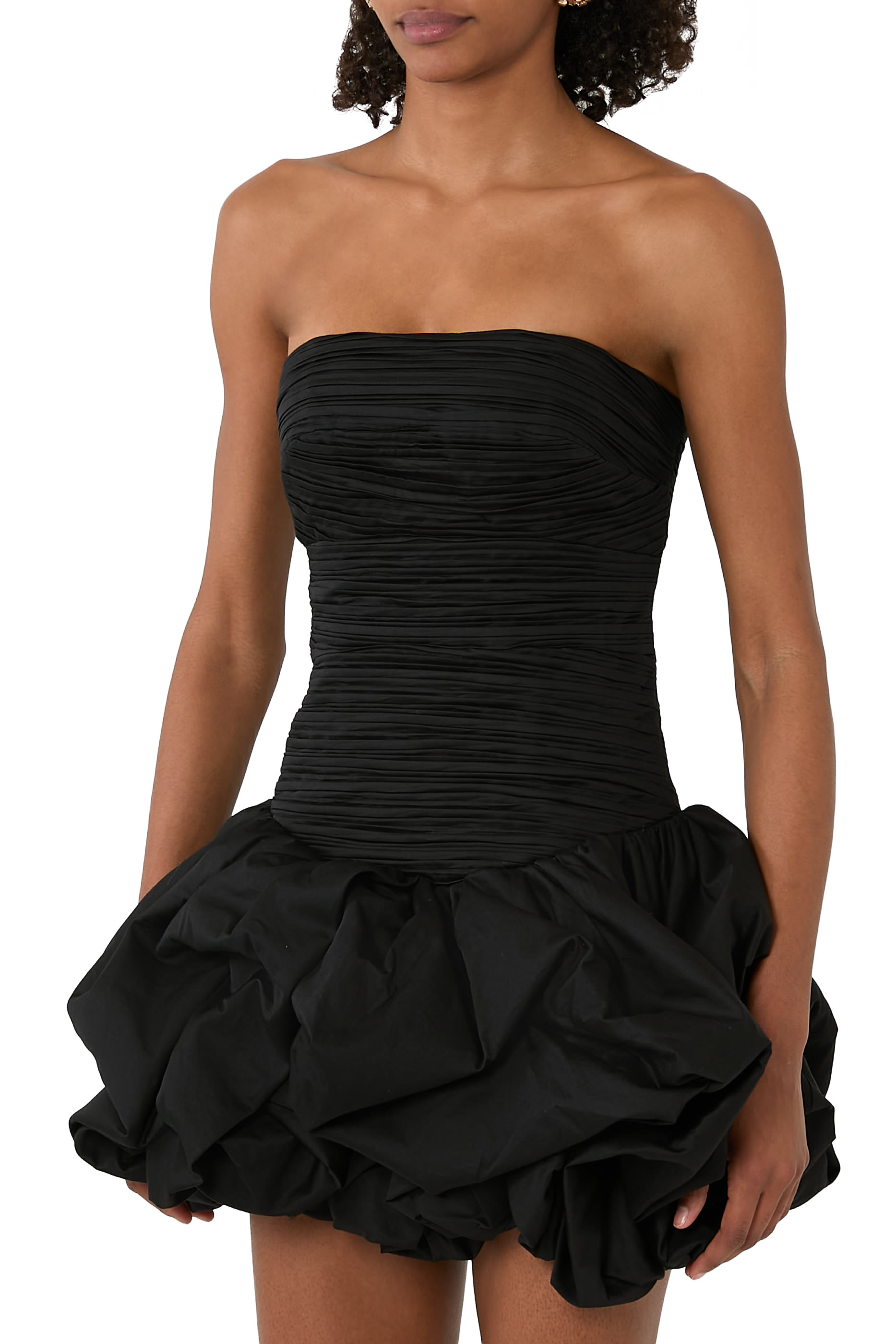 فستان فيوليت قصير  بحافة واسعة