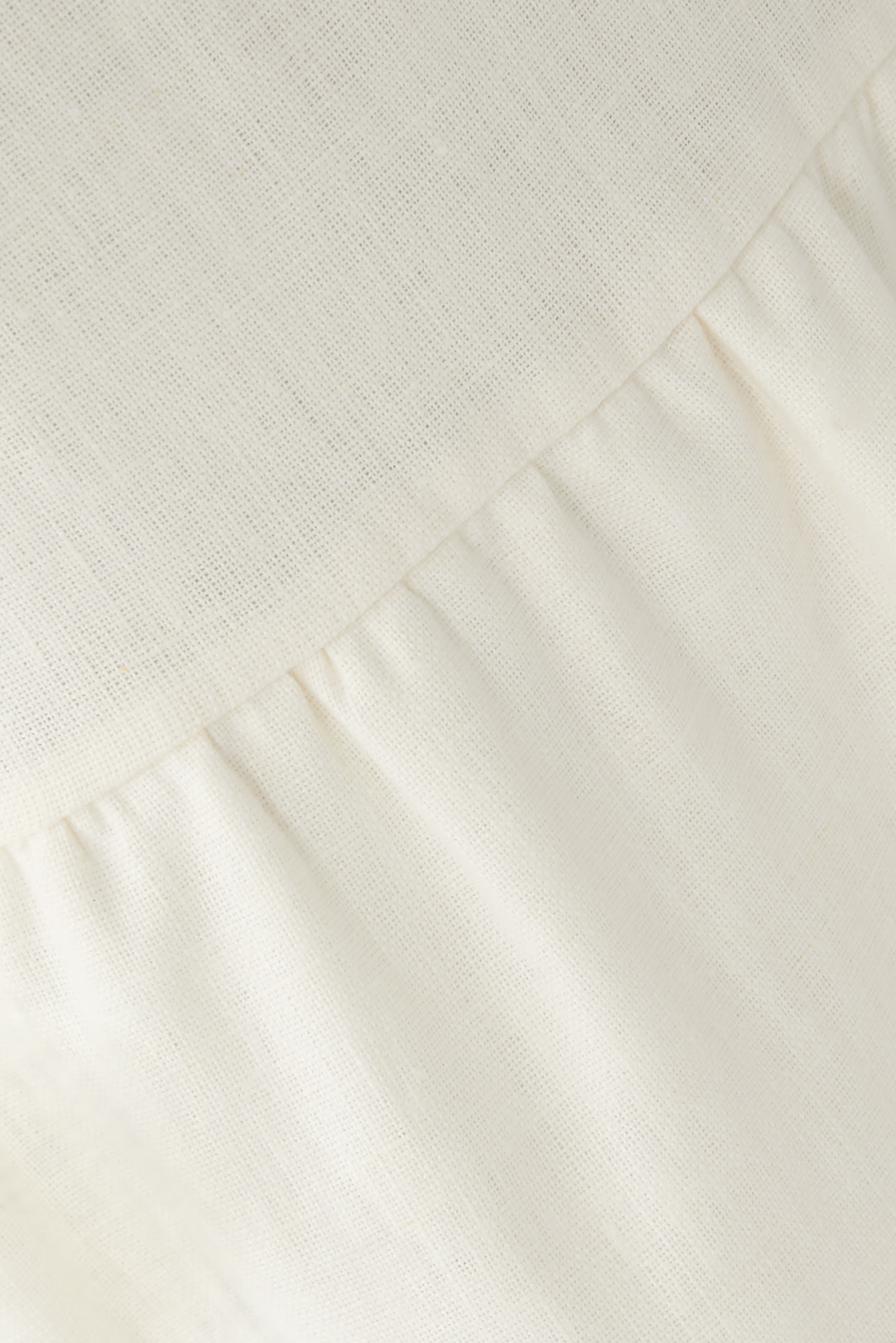 تنورة ماتيلدا بقصة مستقيمة