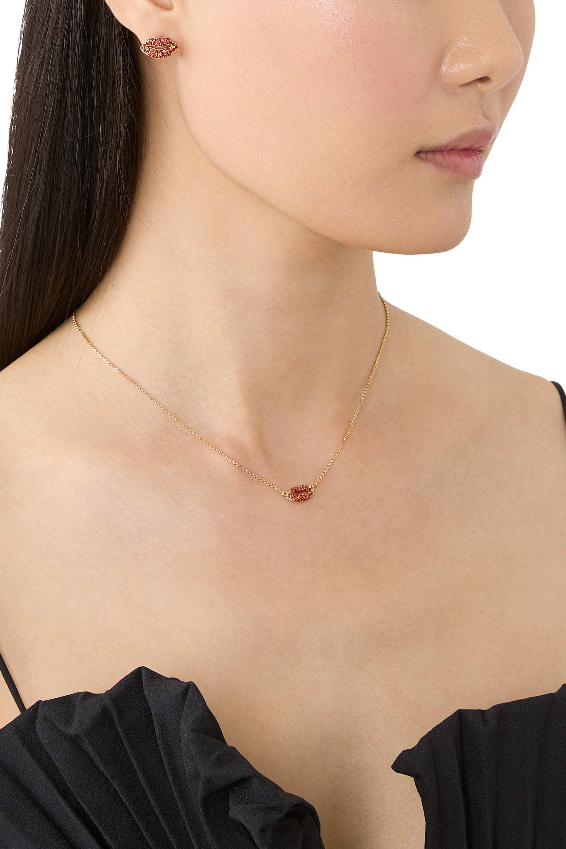 أقراط هيت ذا تاون بتصميم شفاه مرصعة بأحجار زركونيا مكعبة، معدن مطلي