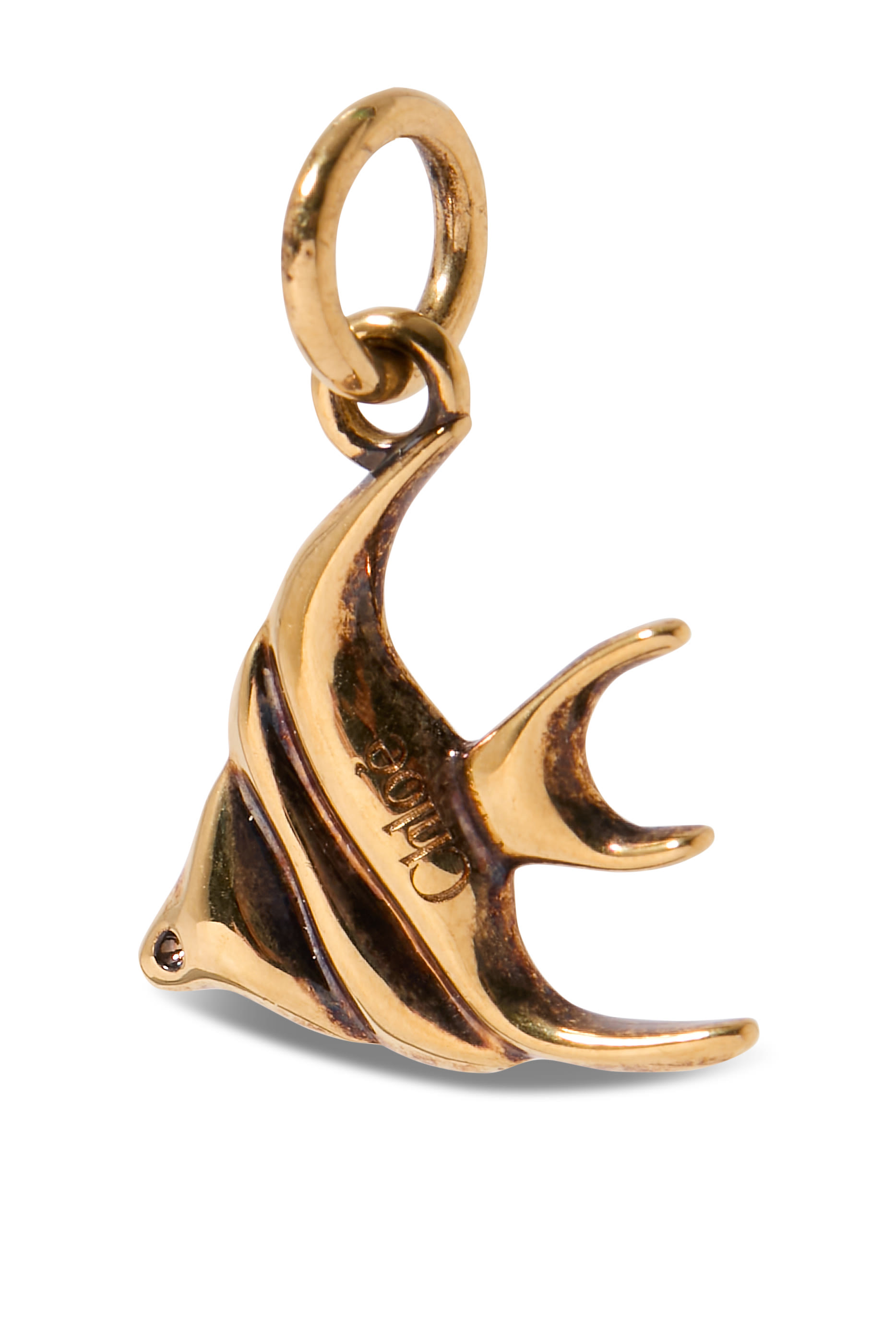 حلية بتصميم سمكة