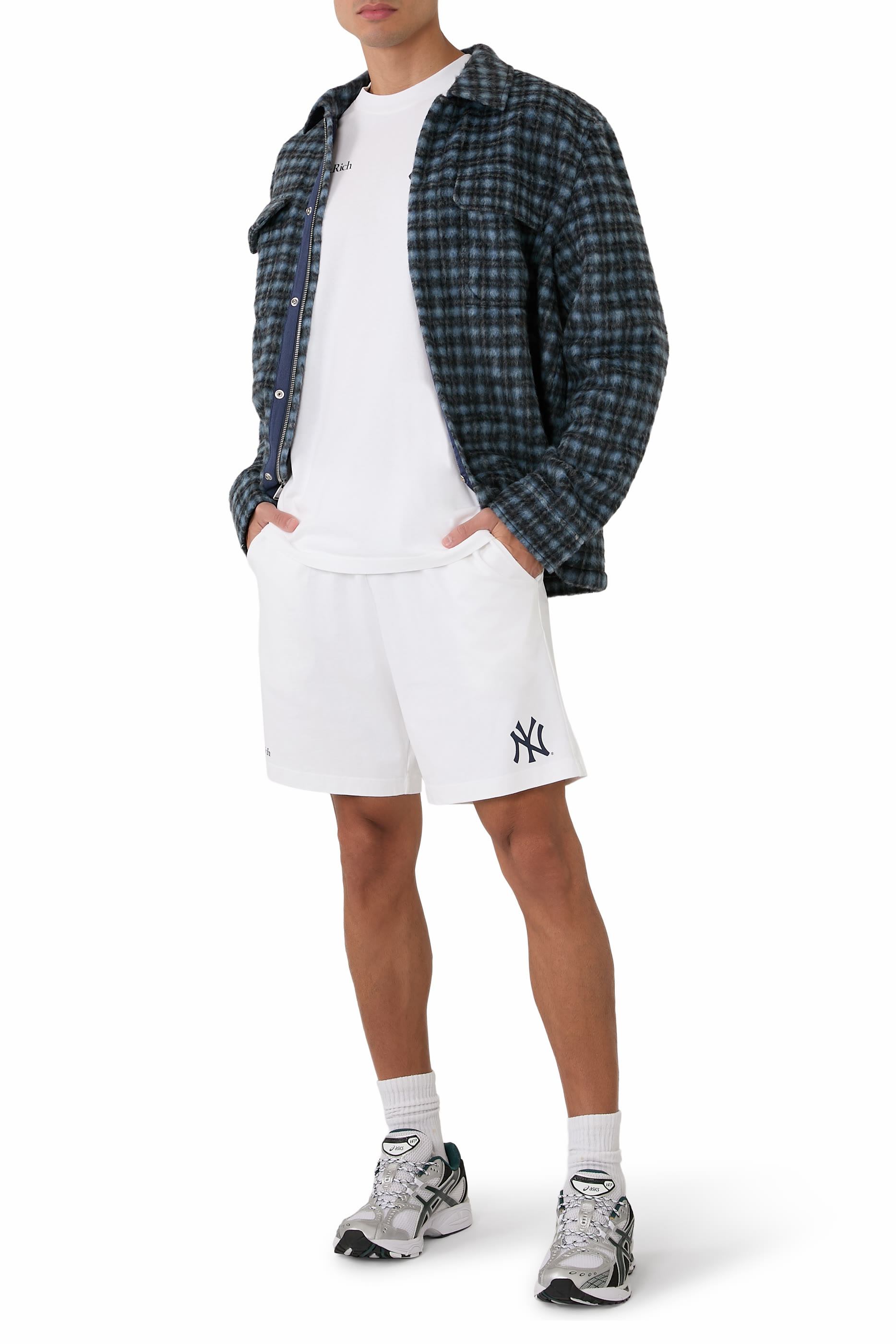 تيشيرت بشعار يانكيز بخط سيريف