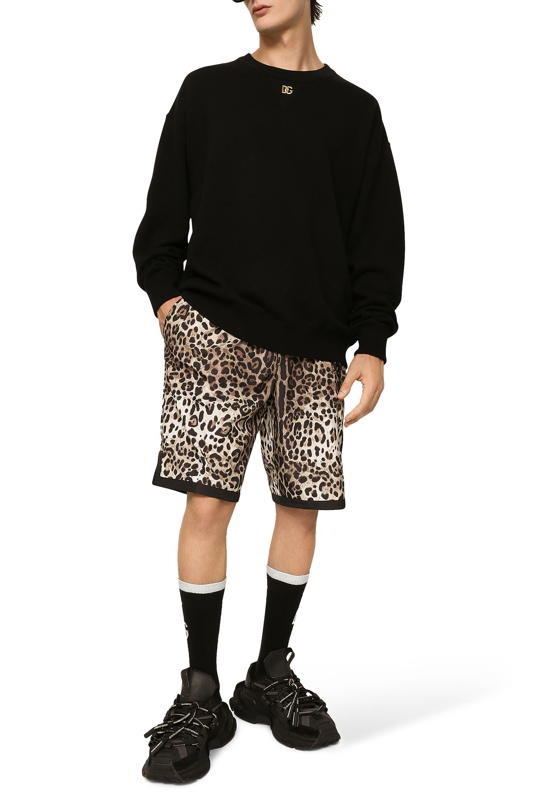 كنزة لوسو بشعار حرفي الماركة بياقة دائرية كشمير