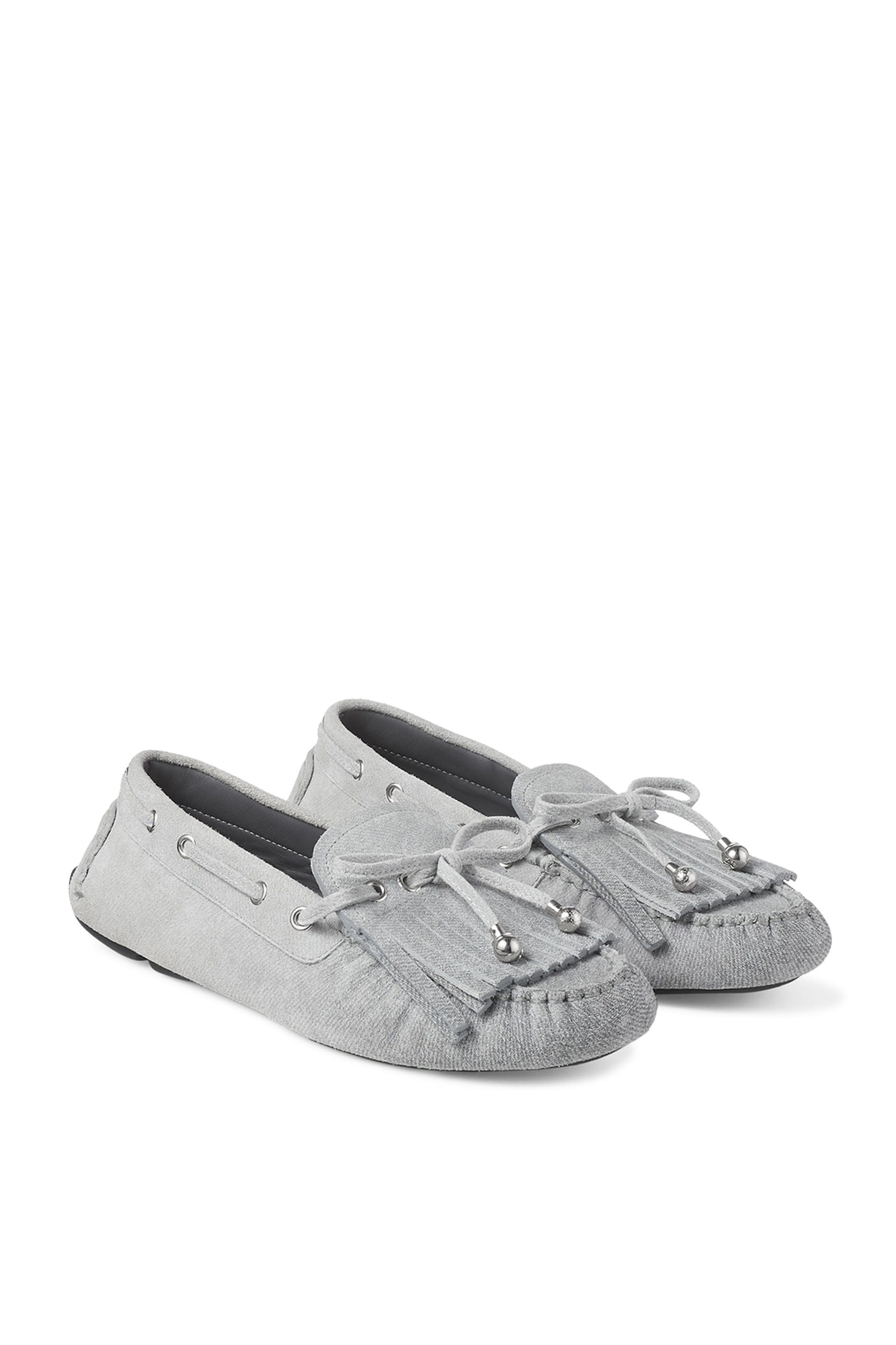 حذاء مانون سهل الارتداء