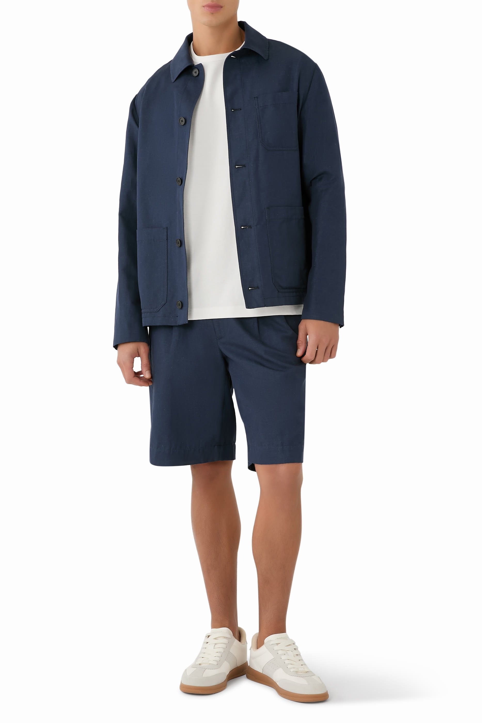 تيشيرت بأكمام قصيرة