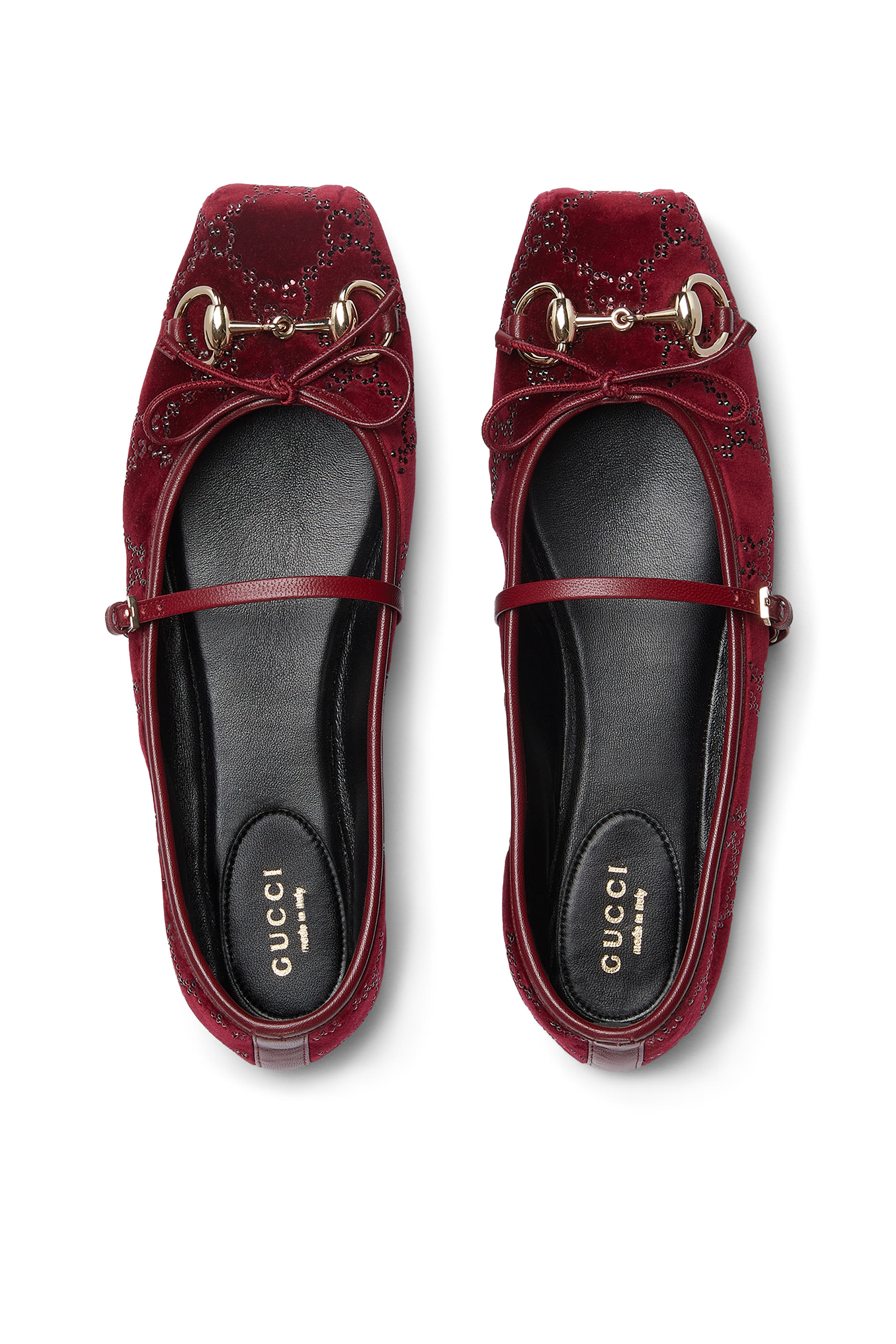 حذاء بالرينا بحلية شعار الماركة مرصعة بكريستال