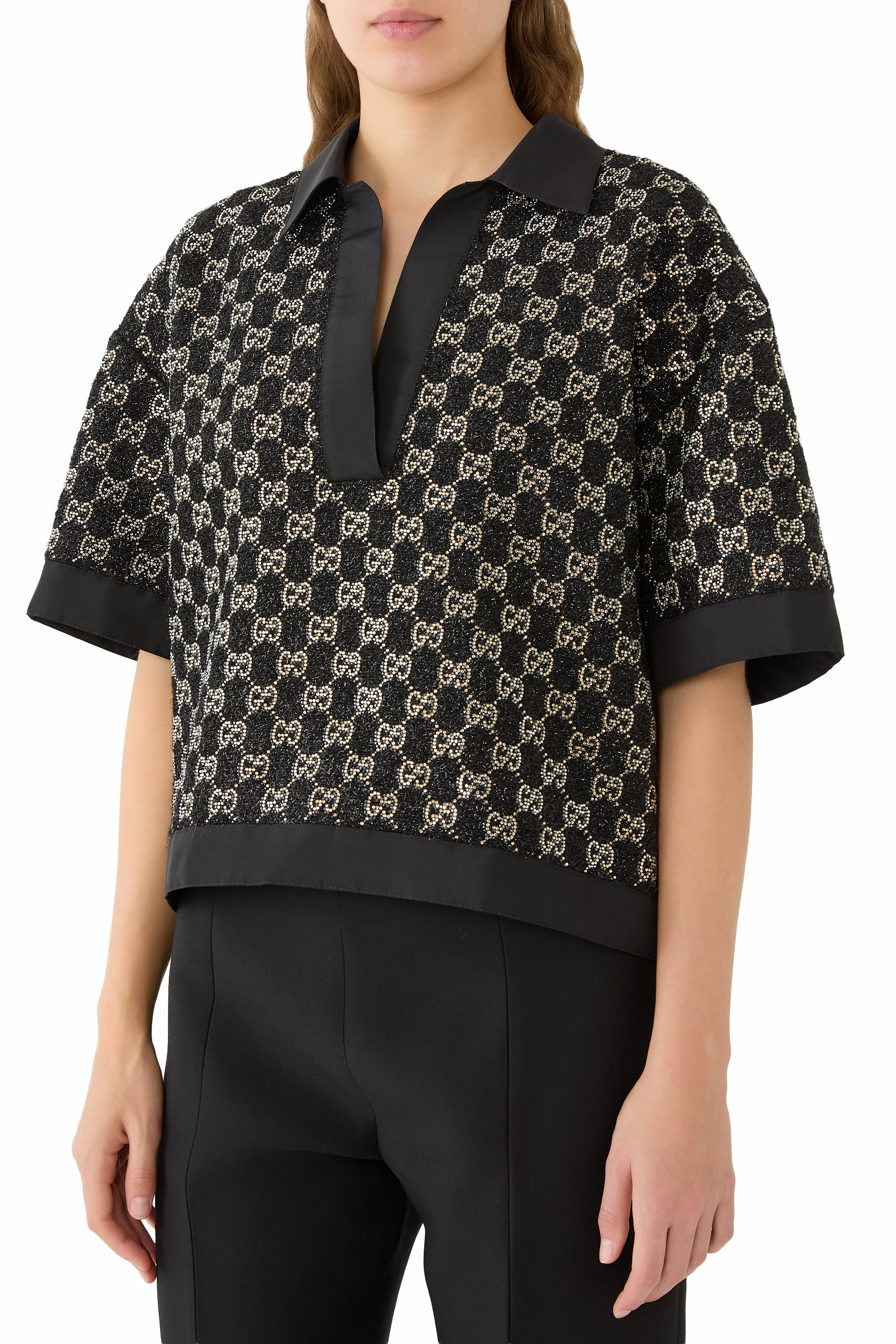 بلوزة صوف تويد لامع بنقشة حرفي شعار الماركة