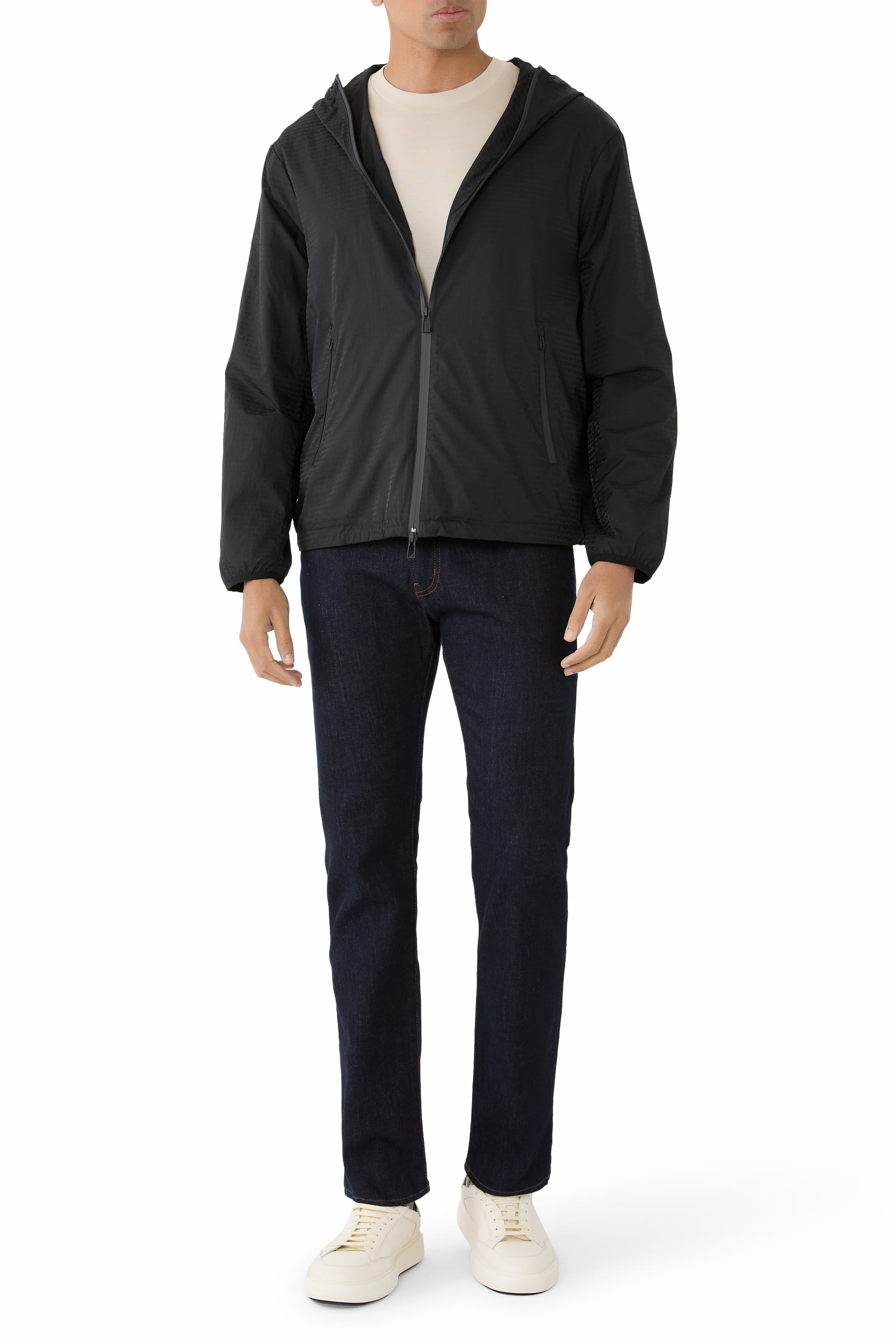 جاكيت بشعار الماركة بالكامل قماش مقاوم للماء